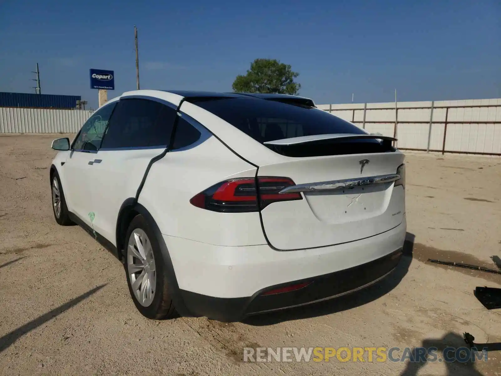 3 Фотография поврежденного автомобиля 5YJXCDE26LF262683 TESLA MODEL X 2020