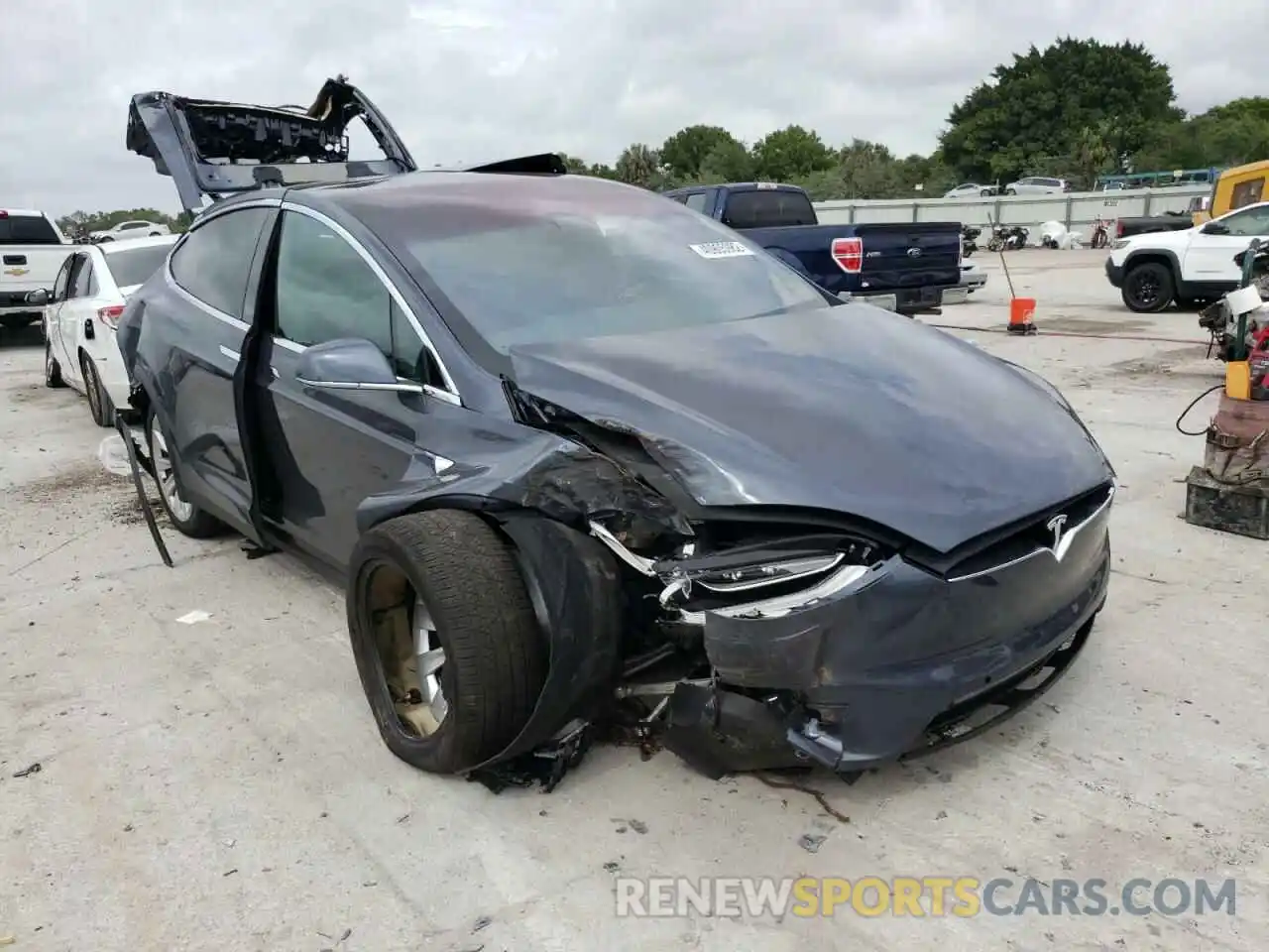 1 Photograph of a damaged car 5YJXCDE27LF248291 TESLA MODEL X 2020