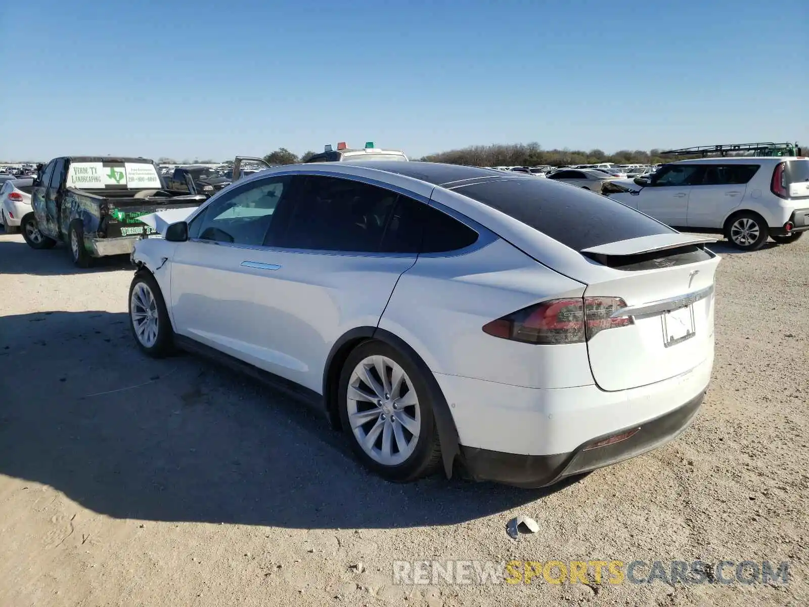 3 Фотография поврежденного автомобиля 5YJXCDE27LF303256 TESLA MODEL X 2020