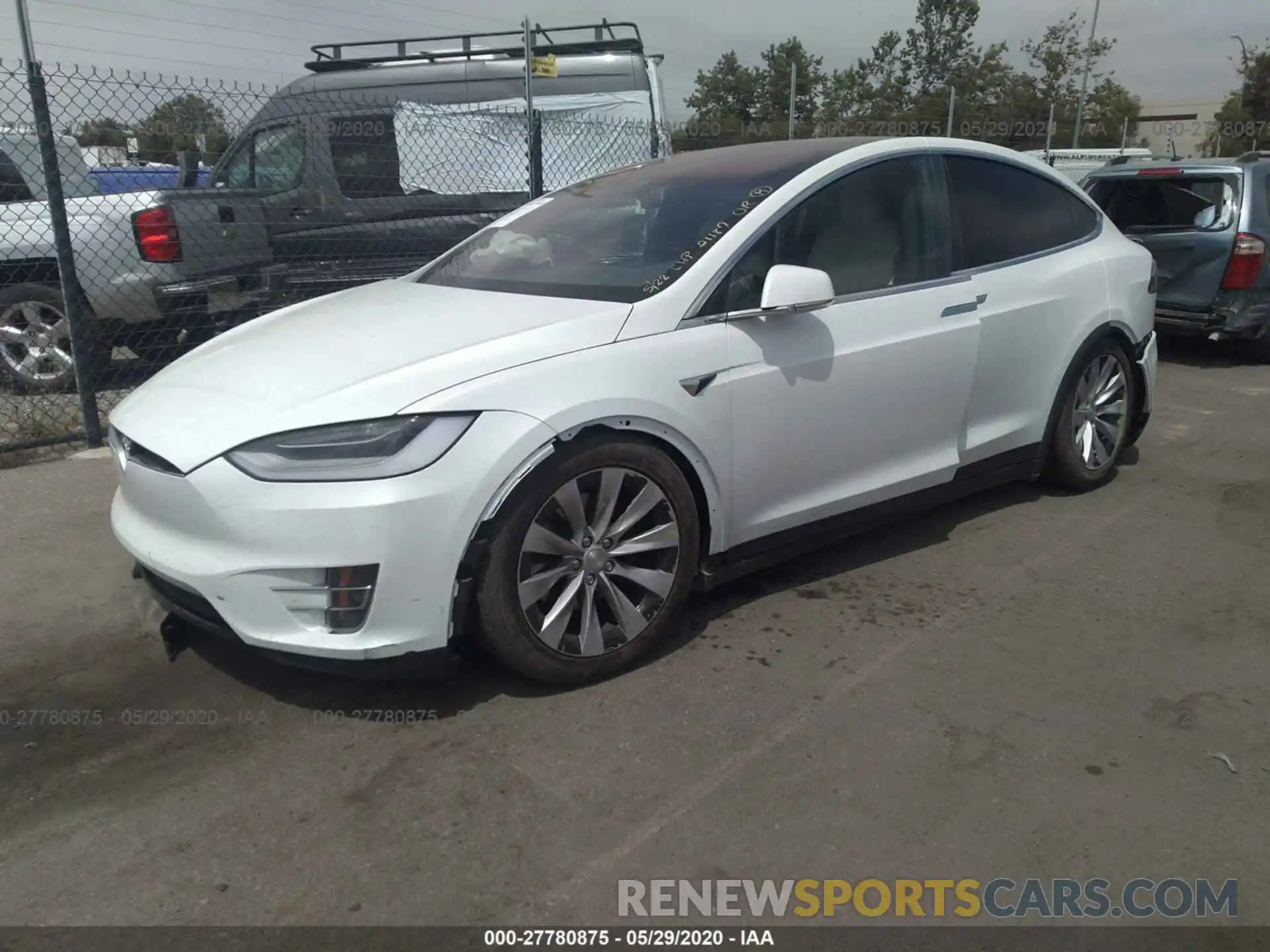 2 Фотография поврежденного автомобиля 5YJXCDE28LF249420 TESLA MODEL X 2020