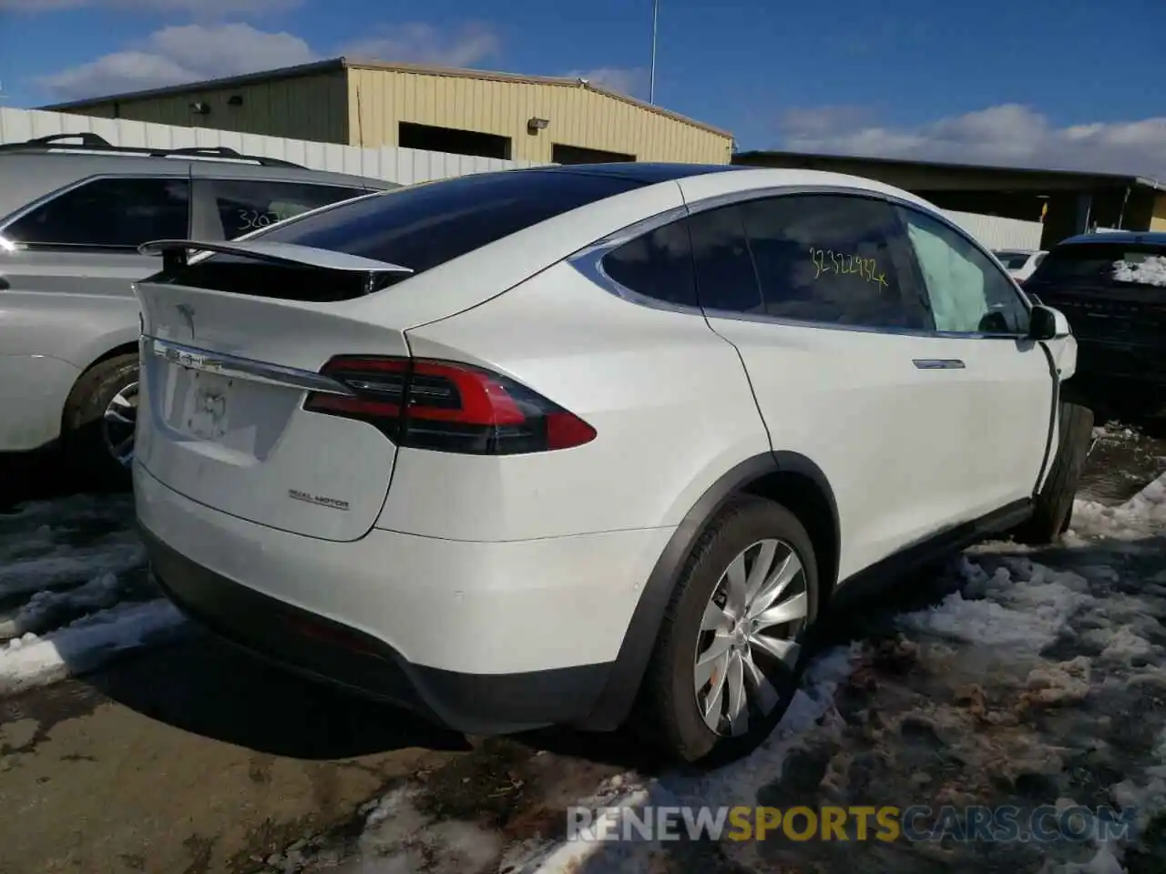 4 Фотография поврежденного автомобиля 5YJXCDE41LF262494 TESLA MODEL X 2020