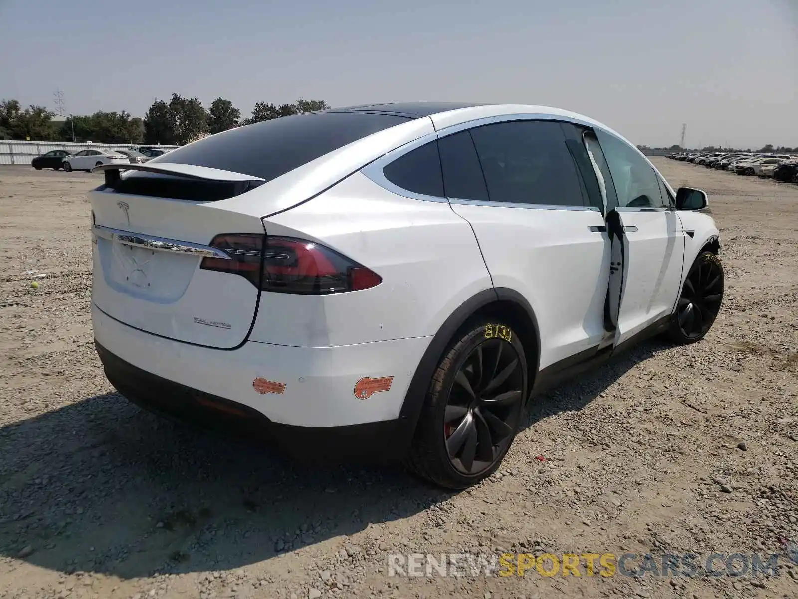 4 Фотография поврежденного автомобиля 5YJXCDE44LF232132 TESLA MODEL X 2020