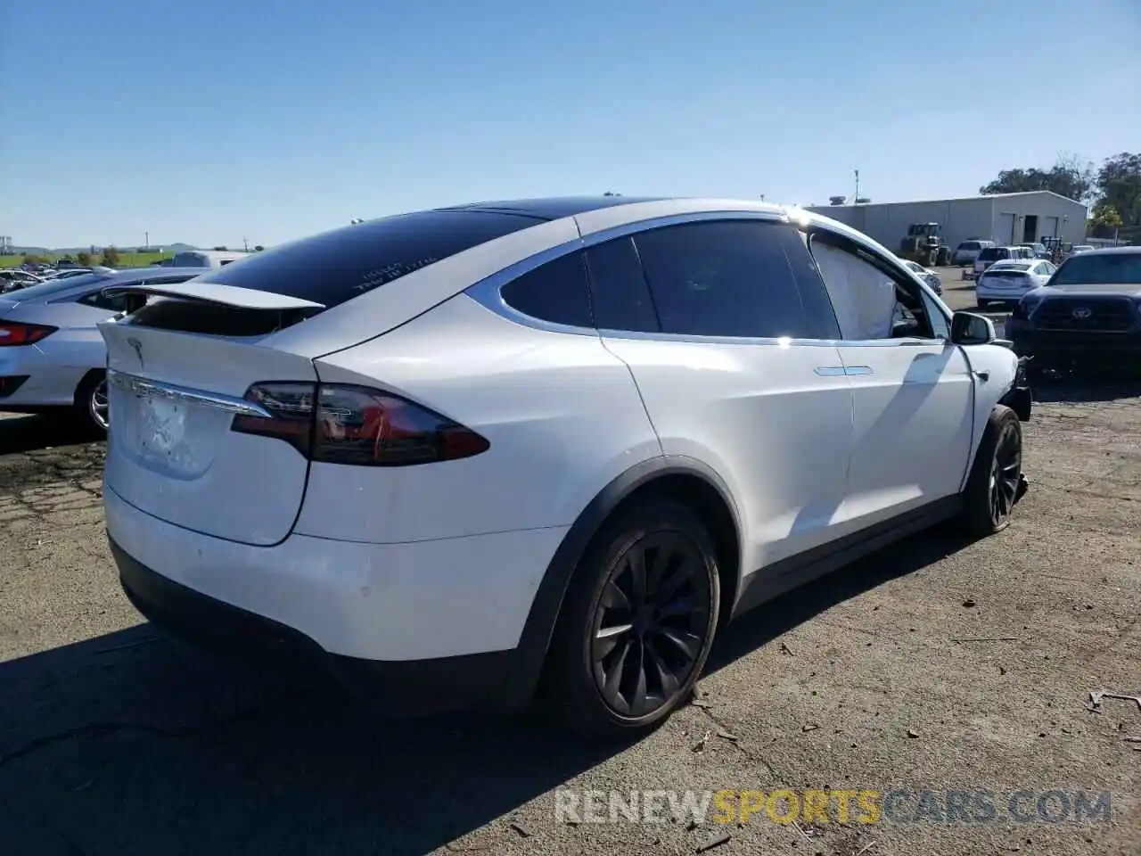 4 Фотография поврежденного автомобиля 5YJXCAE48MF324831 TESLA MODEL X 2021