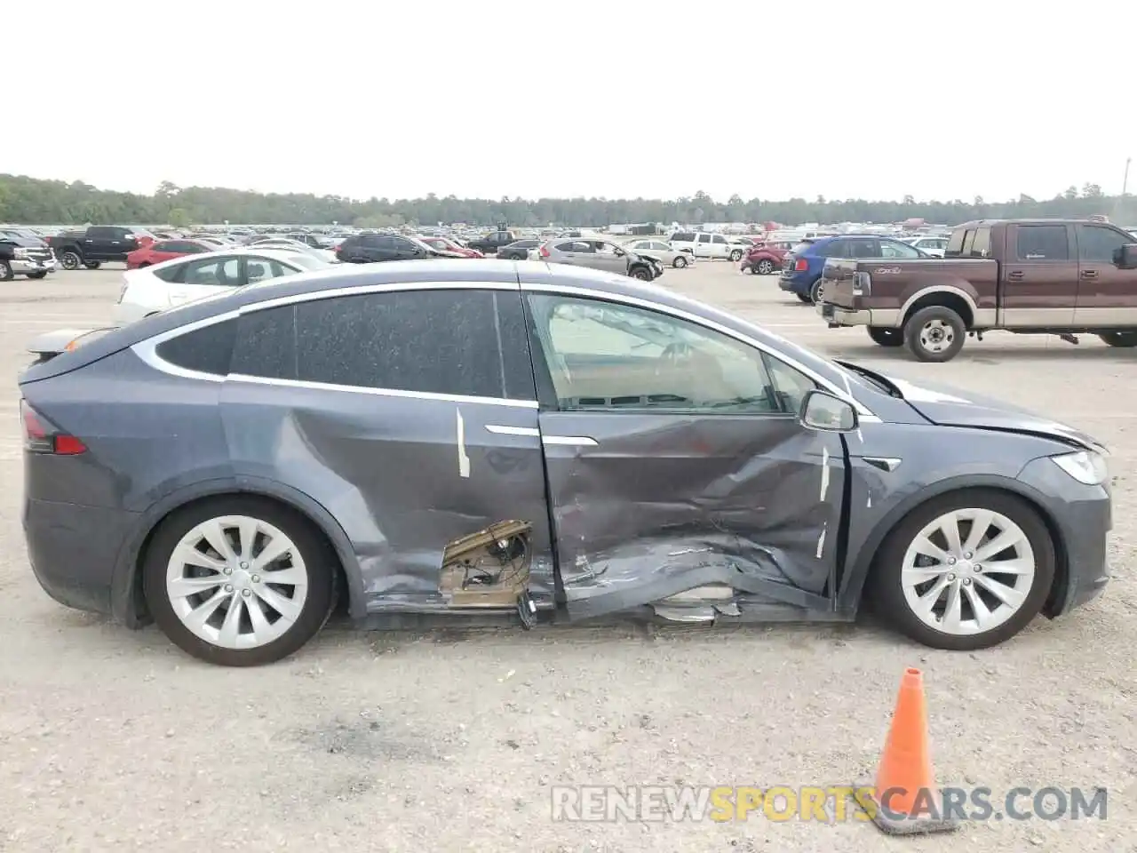 9 Photograph of a damaged car 5YJXCBE23MF324966 TESLA MODEL X 2021