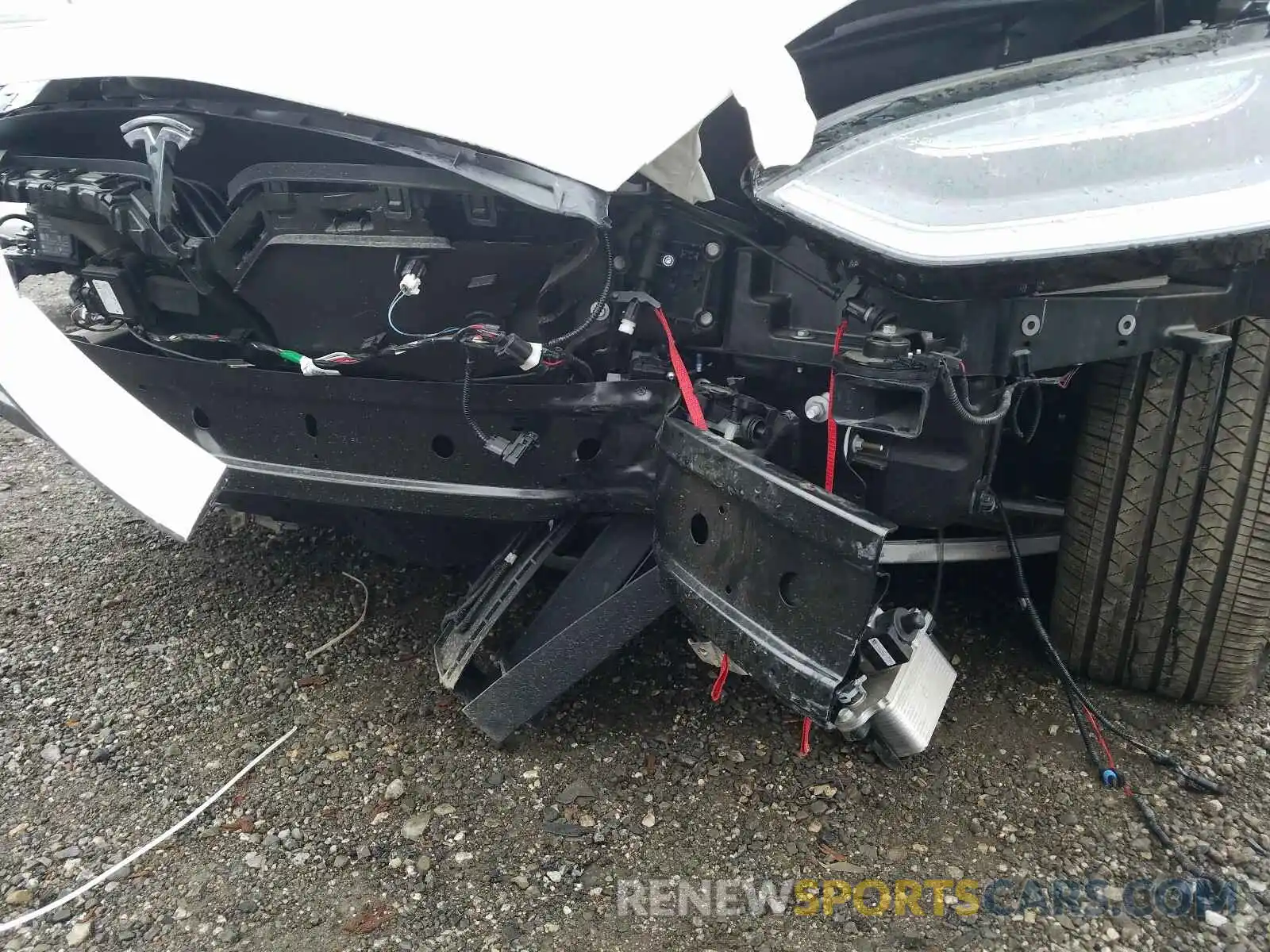 9 Photograph of a damaged car 5YJXCBE25MF319350 TESLA MODEL X 2021