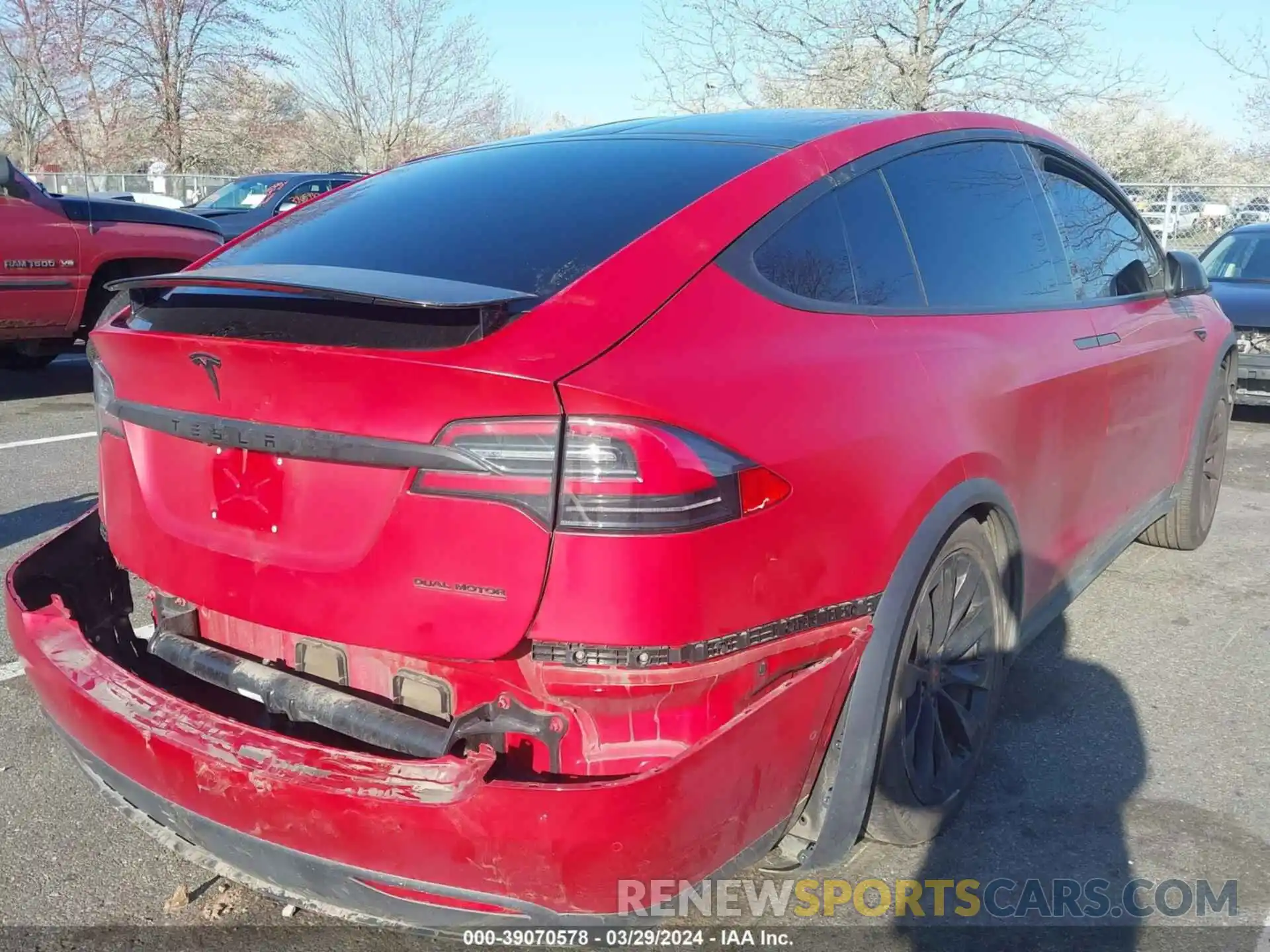 4 Photograph of a damaged car 5YJXCBE46MF310013 TESLA MODEL X 2021