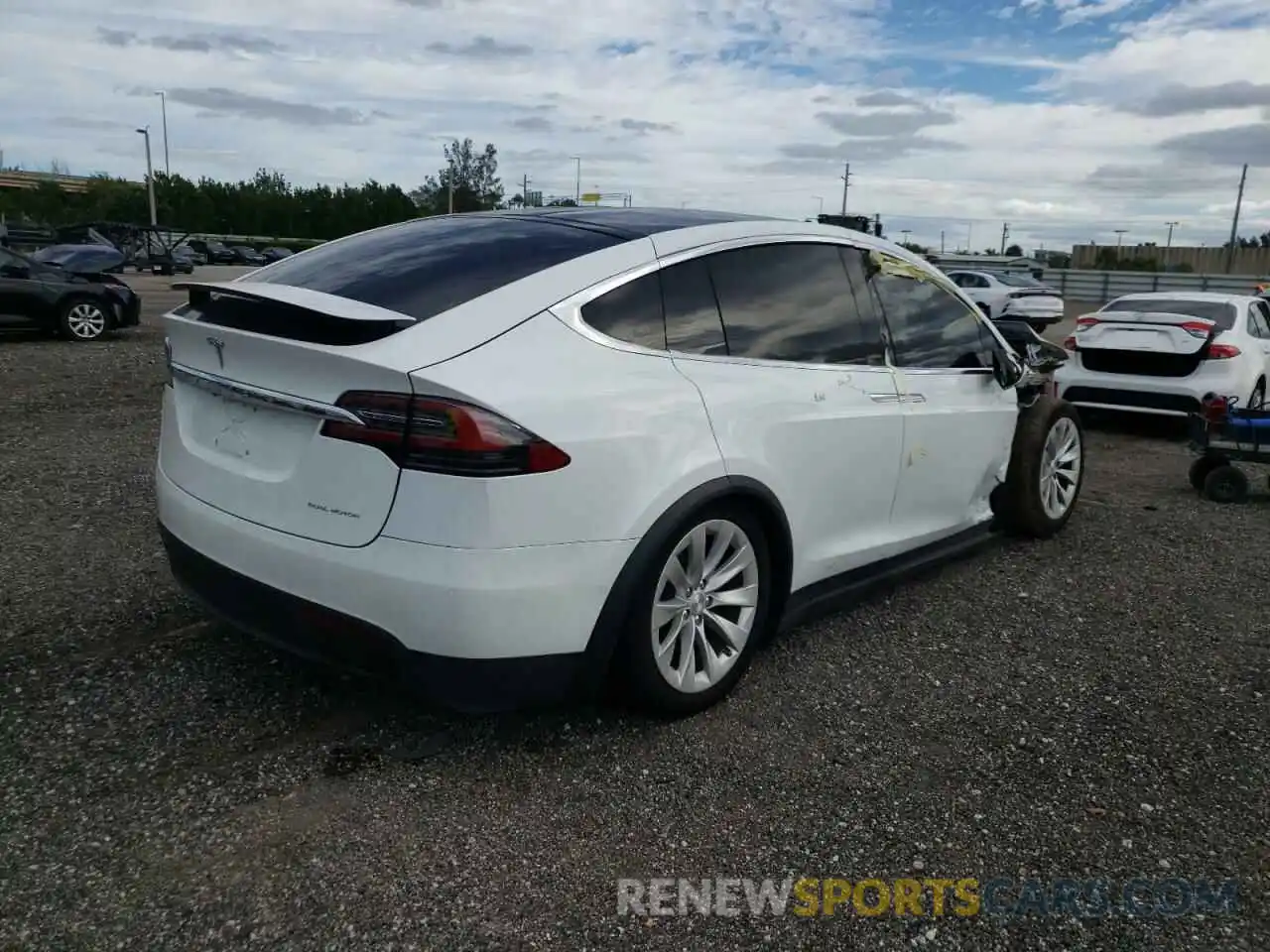 4 Фотография поврежденного автомобиля 5YJXCDE25MF320638 TESLA MODEL X 2021