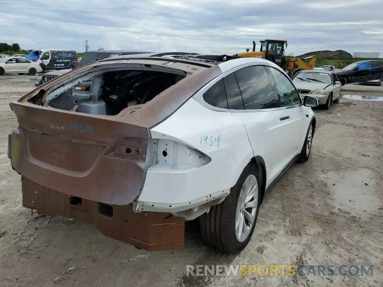 4 Photograph of a damaged car 5YJXCDE28MF311657 TESLA MODEL X 2021