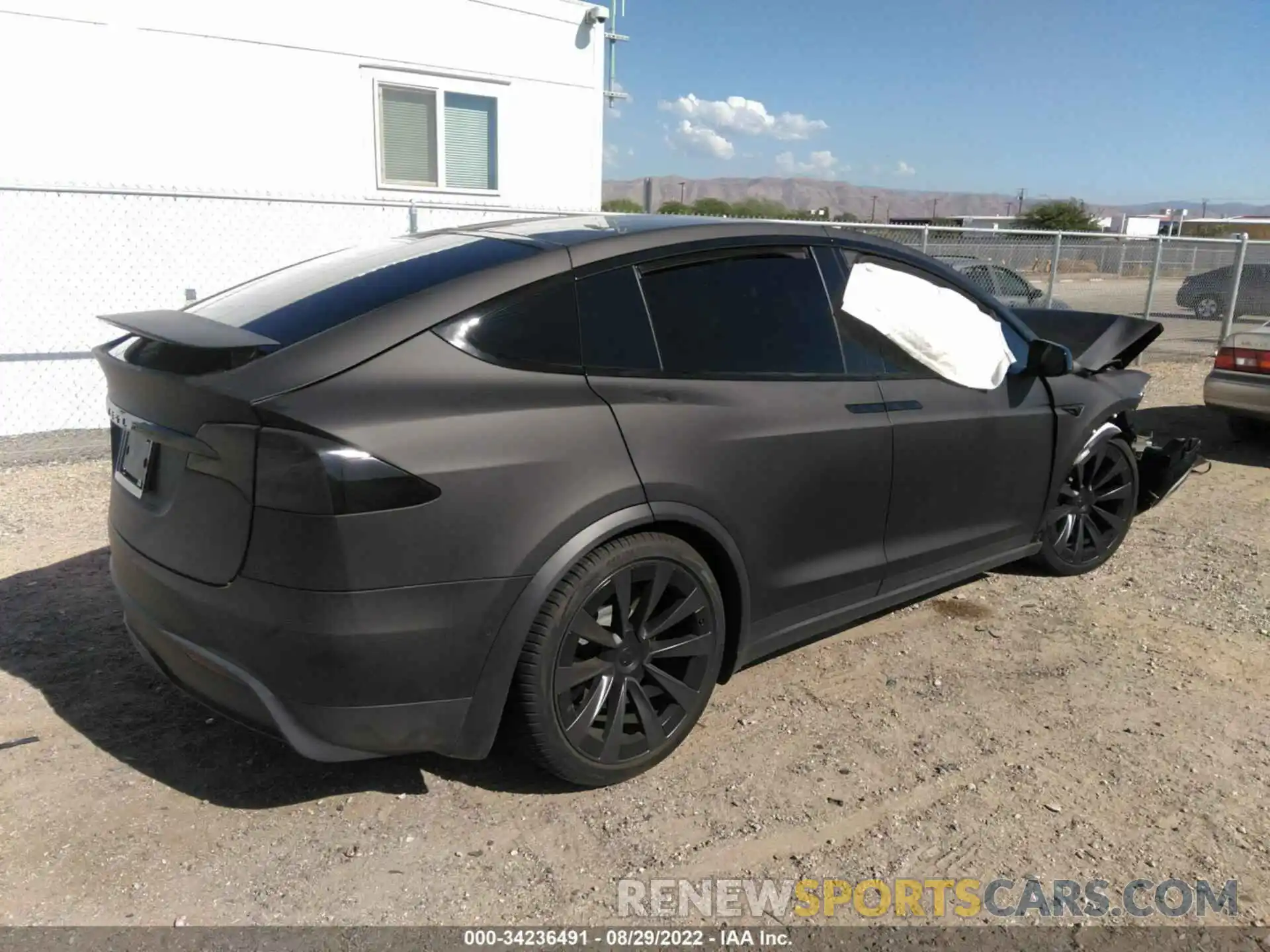 4 Photograph of a damaged car 7SAXCAE56NF349515 TESLA MODEL X 2022