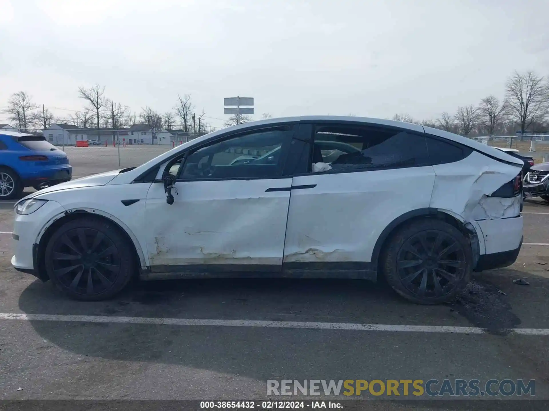 14 Photograph of a damaged car 7SAXCBE51NF340713 TESLA MODEL X 2022