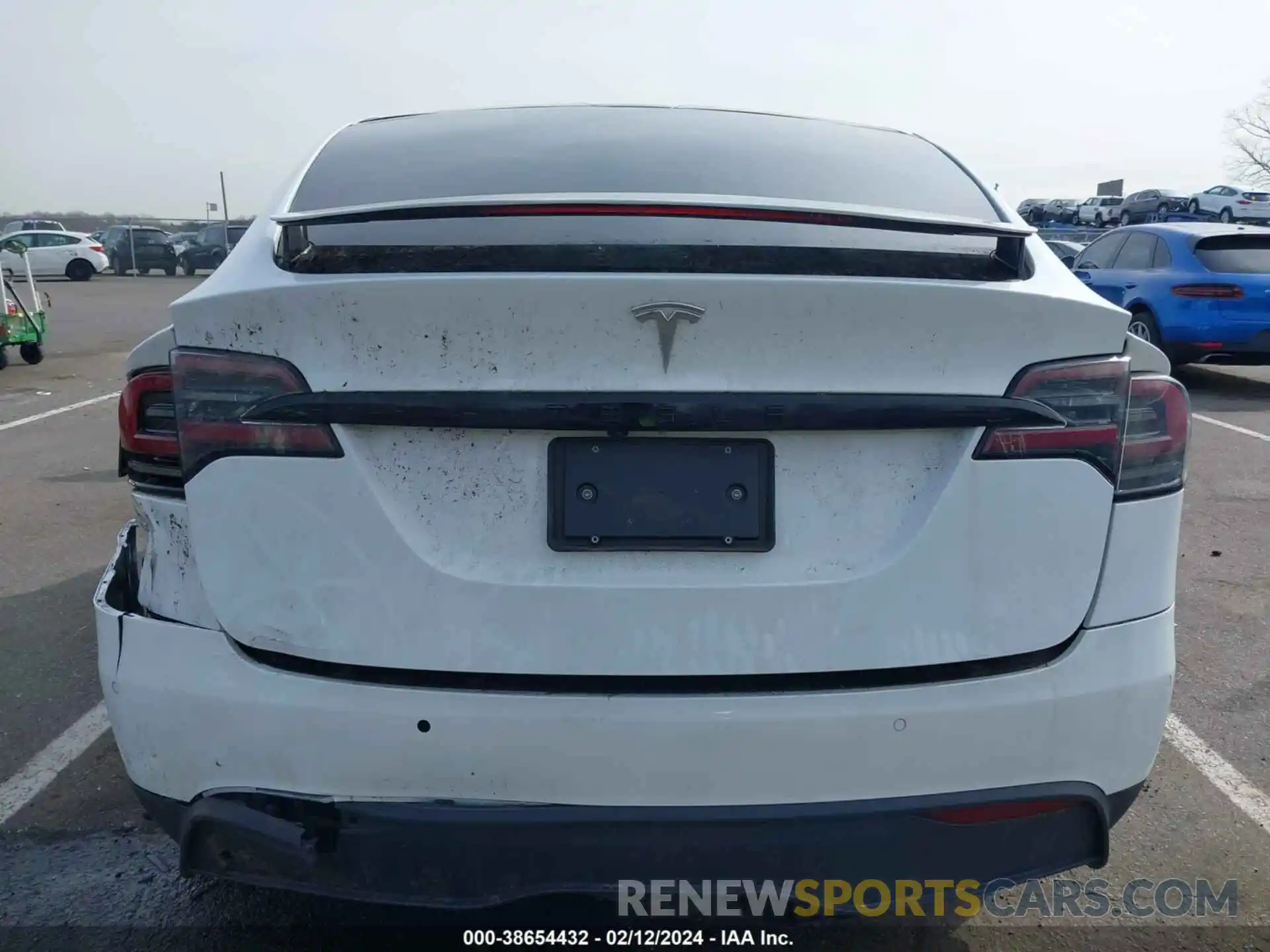 16 Photograph of a damaged car 7SAXCBE51NF340713 TESLA MODEL X 2022