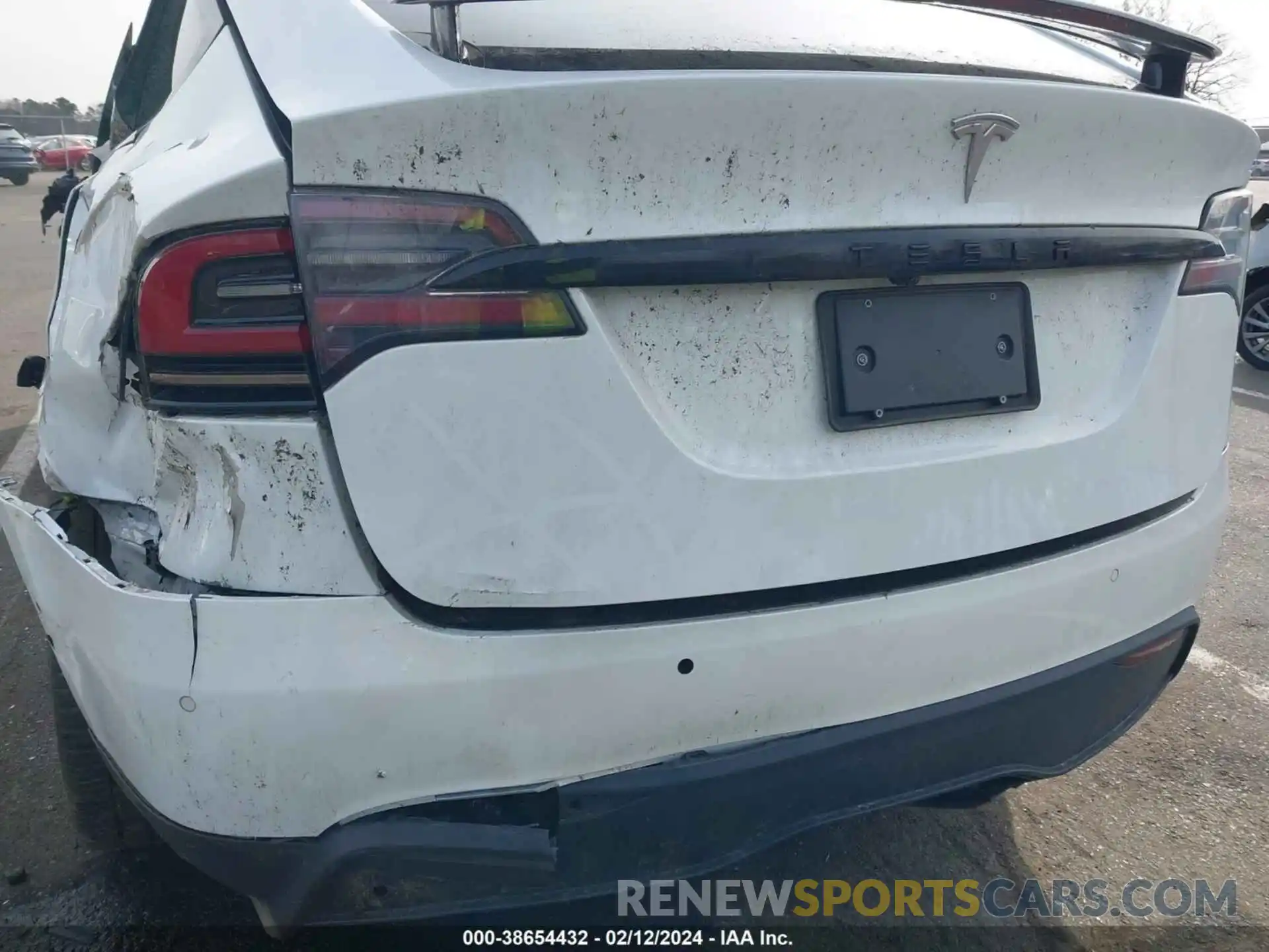 19 Photograph of a damaged car 7SAXCBE51NF340713 TESLA MODEL X 2022