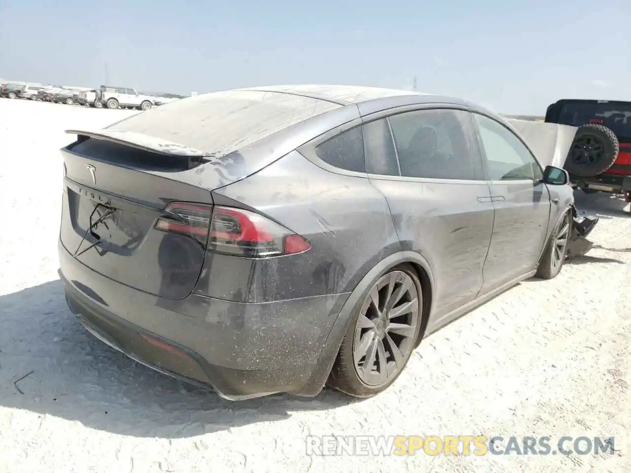 4 Фотография поврежденного автомобиля 7SAXCBE55NF328628 TESLA MODEL X 2022