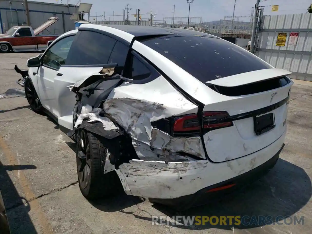 3 Photograph of a damaged car 7SAXCBE61NF349324 TESLA MODEL X 2022