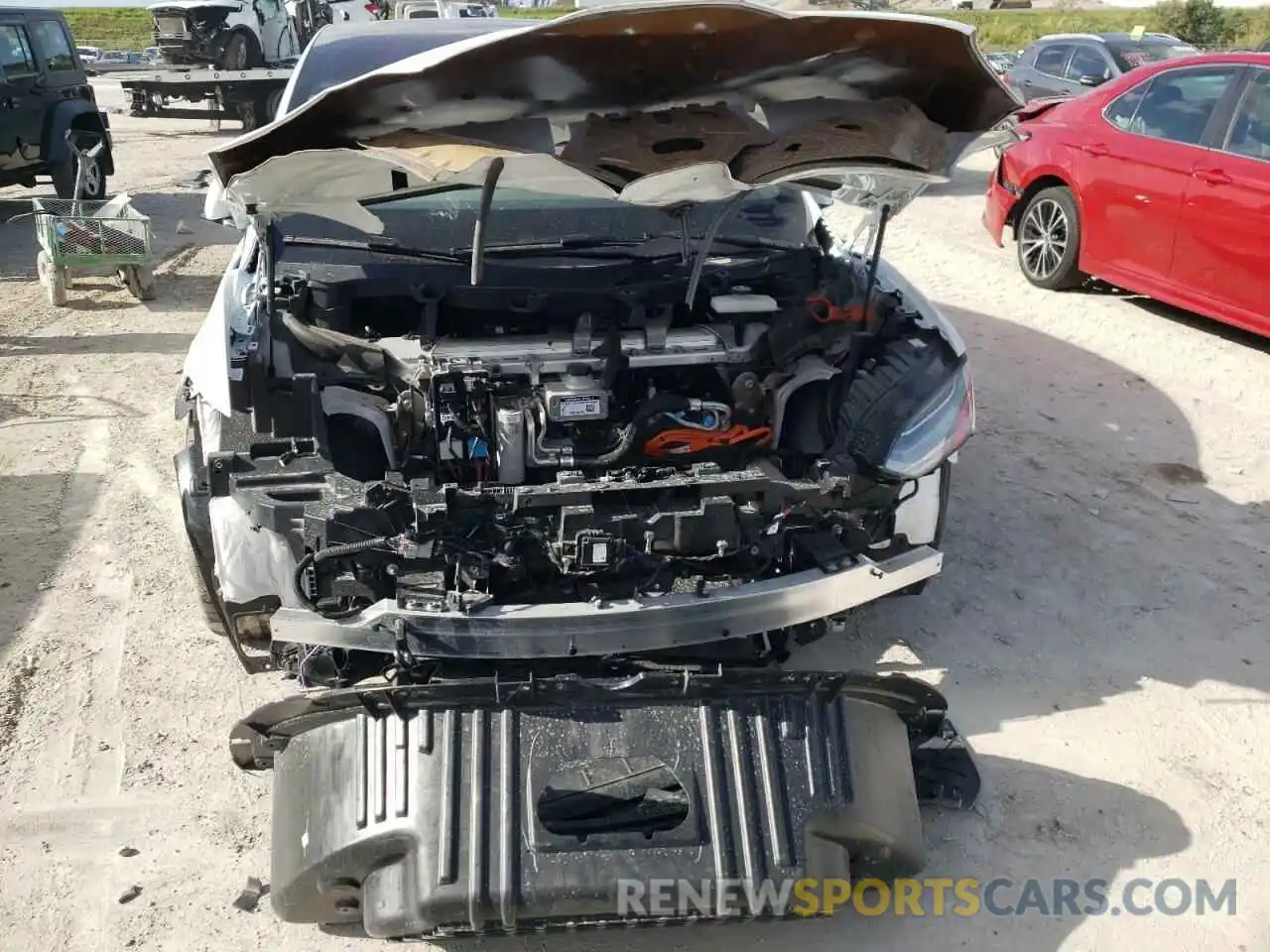 9 Photograph of a damaged car 7SAXCBE69NF332223 TESLA MODEL X 2022