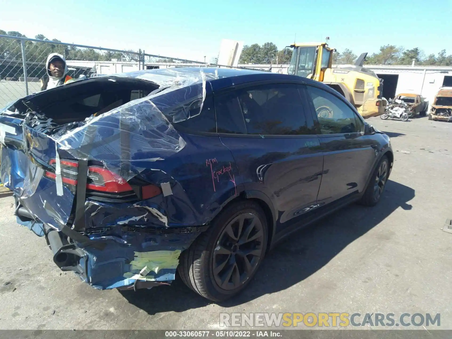 4 Photograph of a damaged car 7SAXCBE69NF332271 TESLA MODEL X 2022