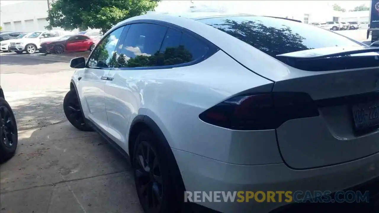 4 Photograph of a damaged car 7SAXCDE51NF342392 TESLA MODEL X 2022