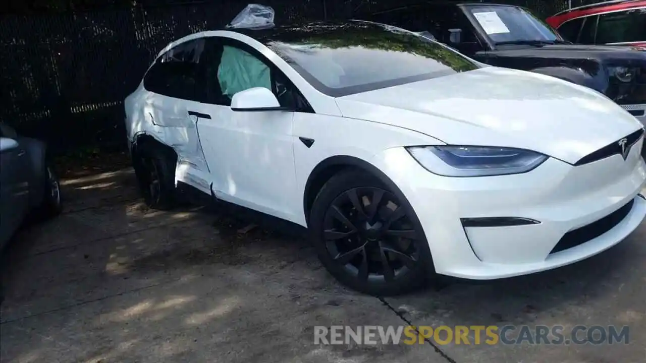 7 Photograph of a damaged car 7SAXCDE51NF342392 TESLA MODEL X 2022