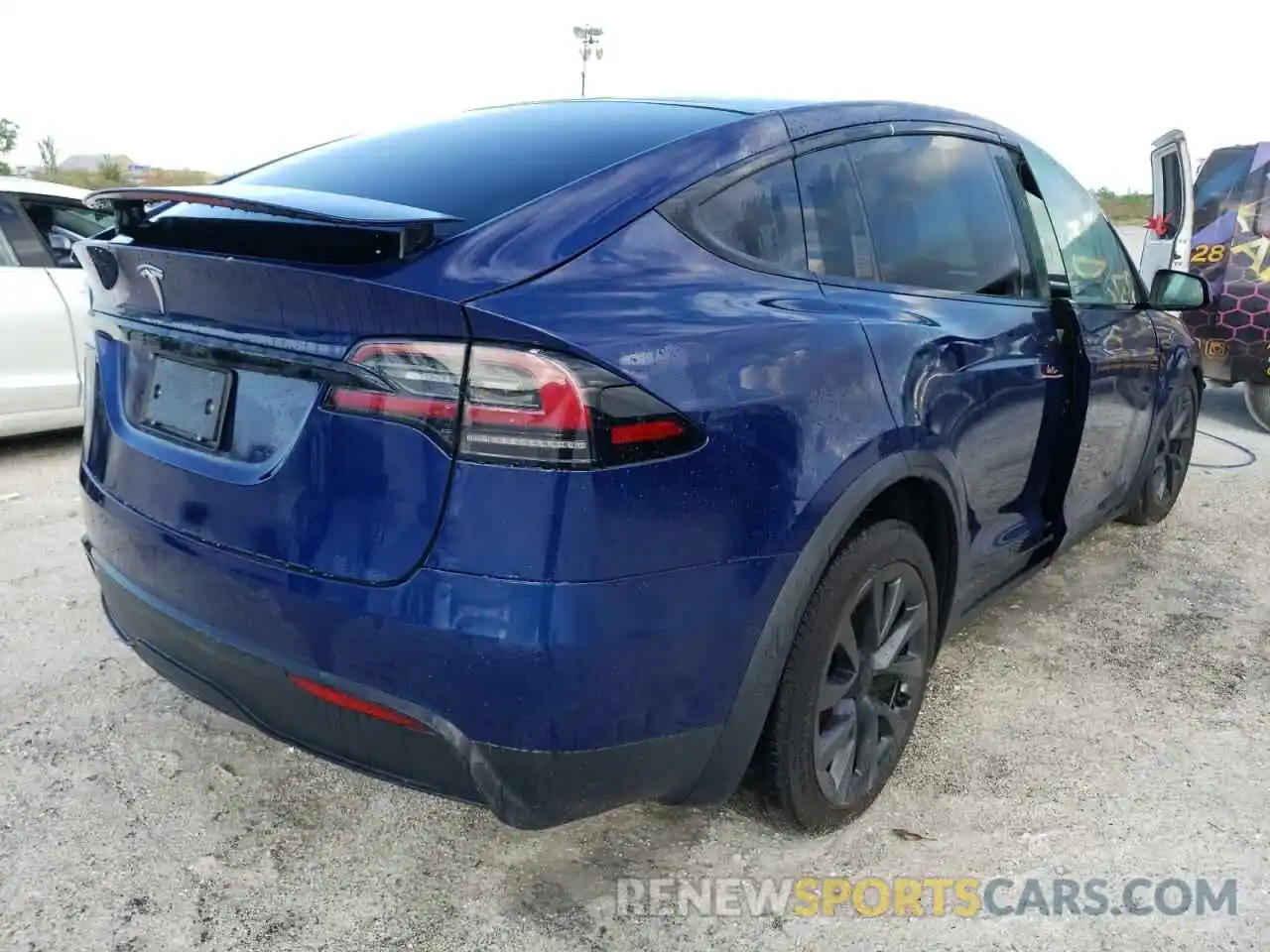 4 Фотография поврежденного автомобиля 7SAXCDE53NF359873 TESLA MODEL X 2022