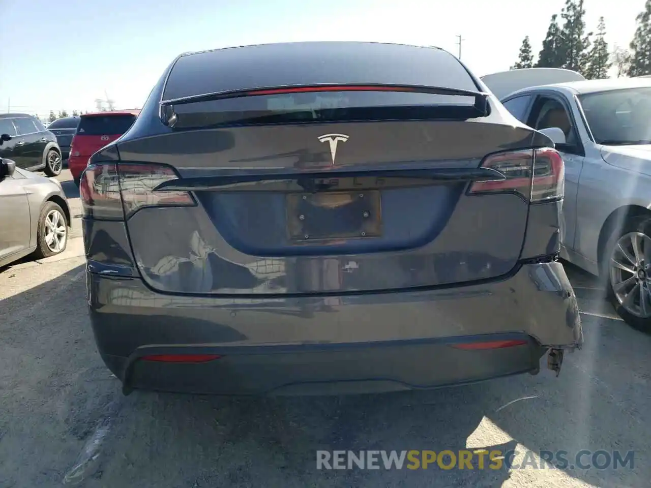 6 Photograph of a damaged car 7SAXCBE59PF370061 TESLA MODEL X 2023