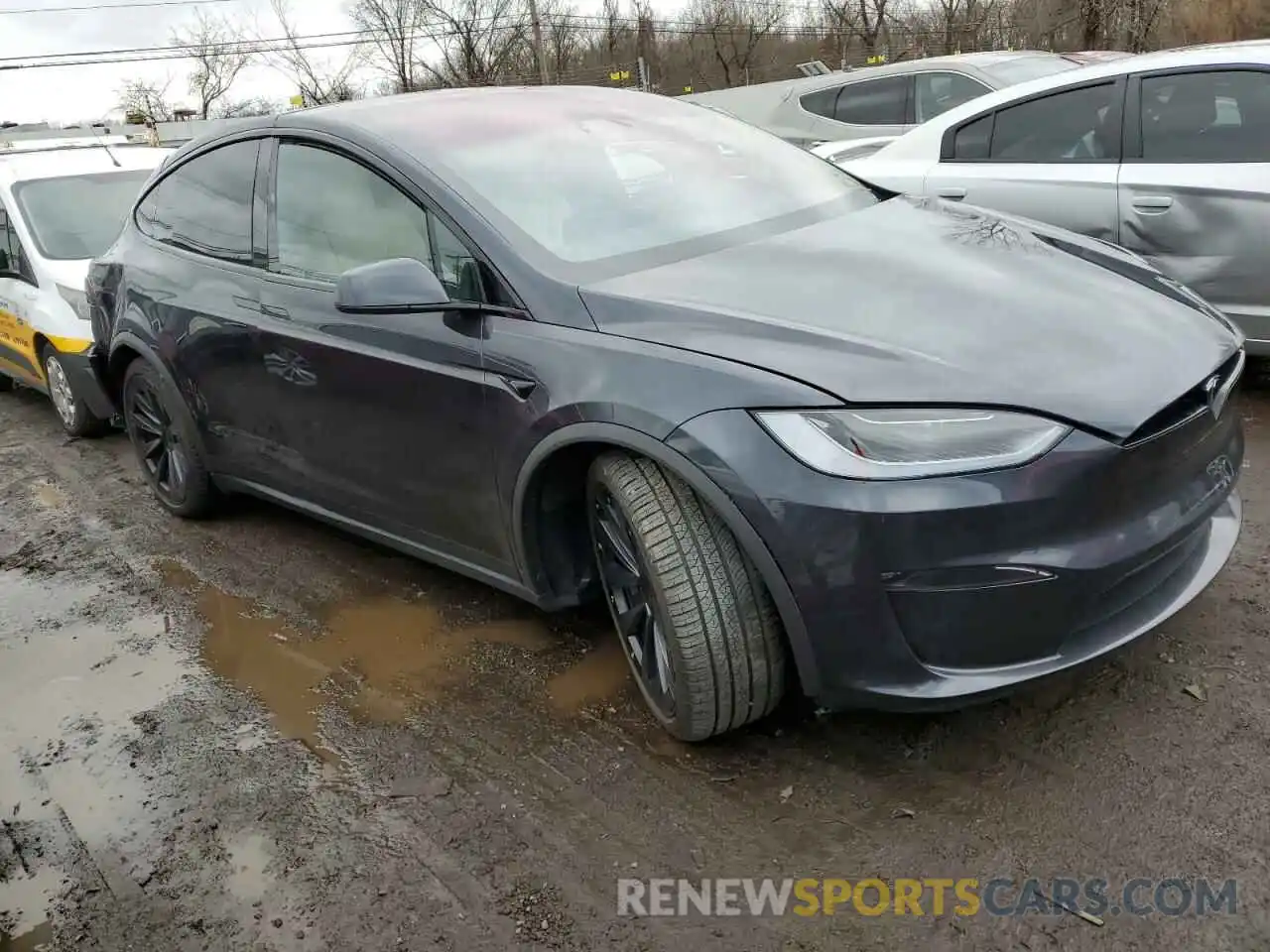 4 Photograph of a damaged car 7SAXCBE5XPF428873 TESLA MODEL X 2023