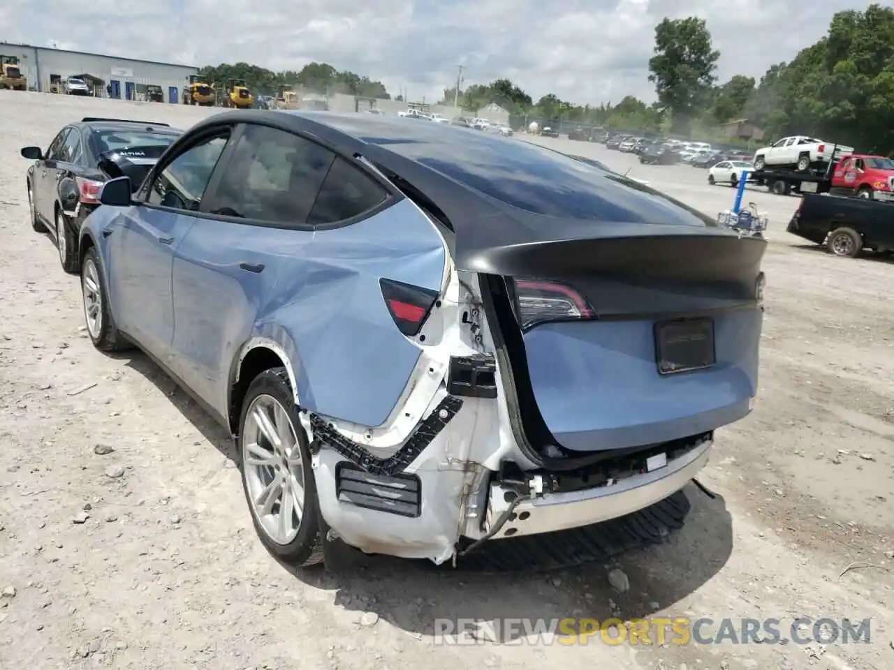 3 Photograph of a damaged car 5YJYGDEE0LF006431 TESLA MODEL Y 2020