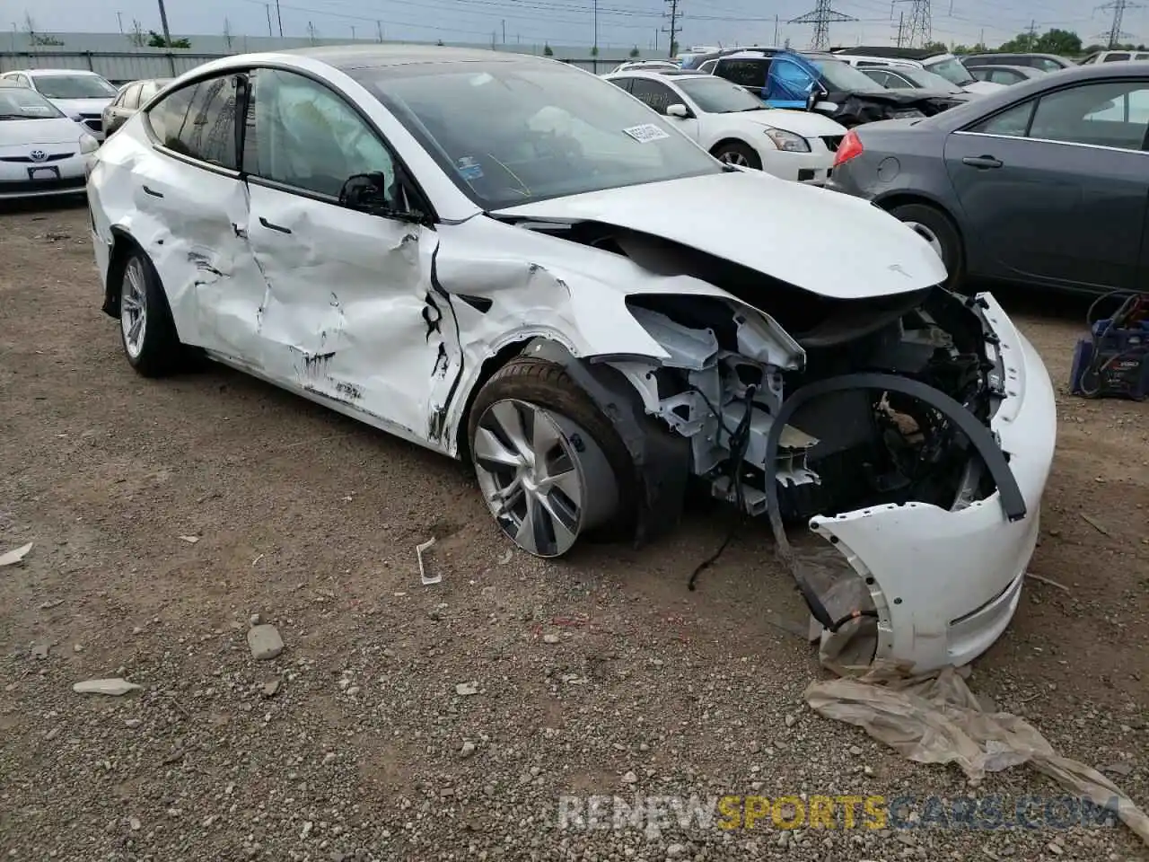 1 Photograph of a damaged car 5YJYGDEE0LF009989 TESLA MODEL Y 2020