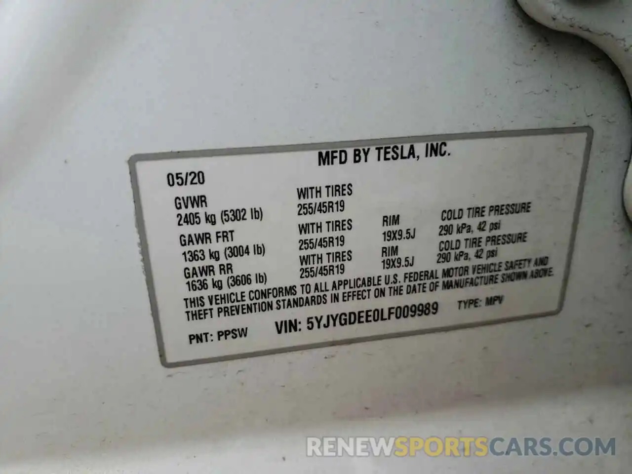 10 Photograph of a damaged car 5YJYGDEE0LF009989 TESLA MODEL Y 2020