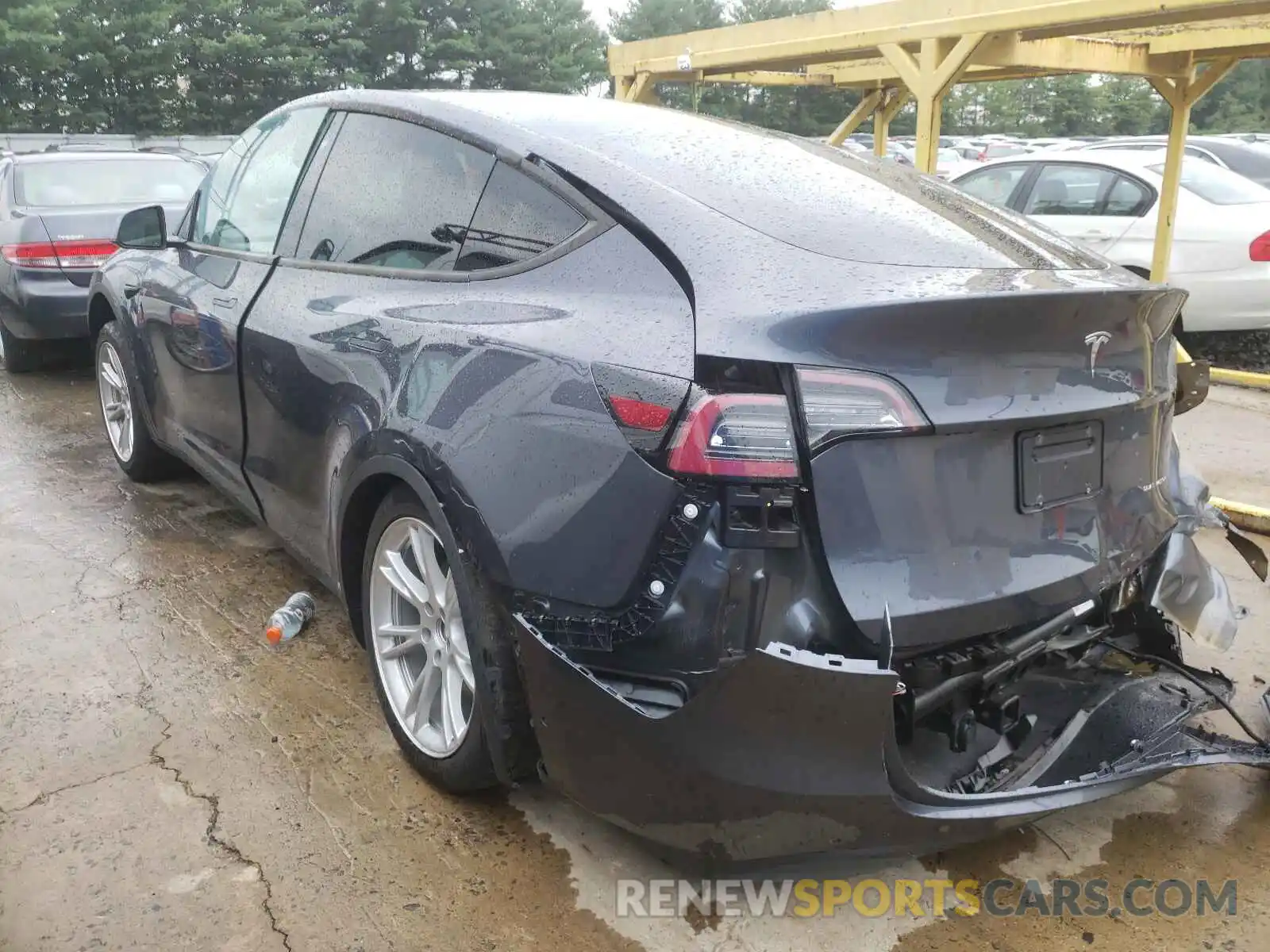 3 Photograph of a damaged car 5YJYGDEE0LF010219 TESLA MODEL Y 2020