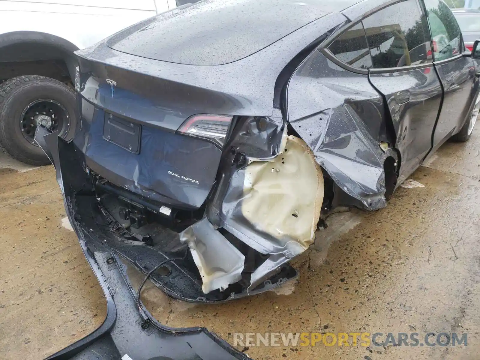 9 Photograph of a damaged car 5YJYGDEE0LF010219 TESLA MODEL Y 2020