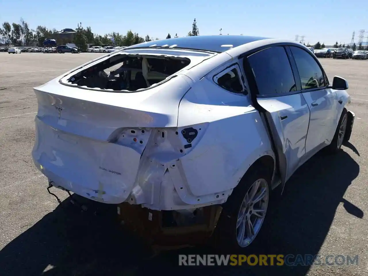 4 Photograph of a damaged car 5YJYGDEE0LF010298 TESLA MODEL Y 2020