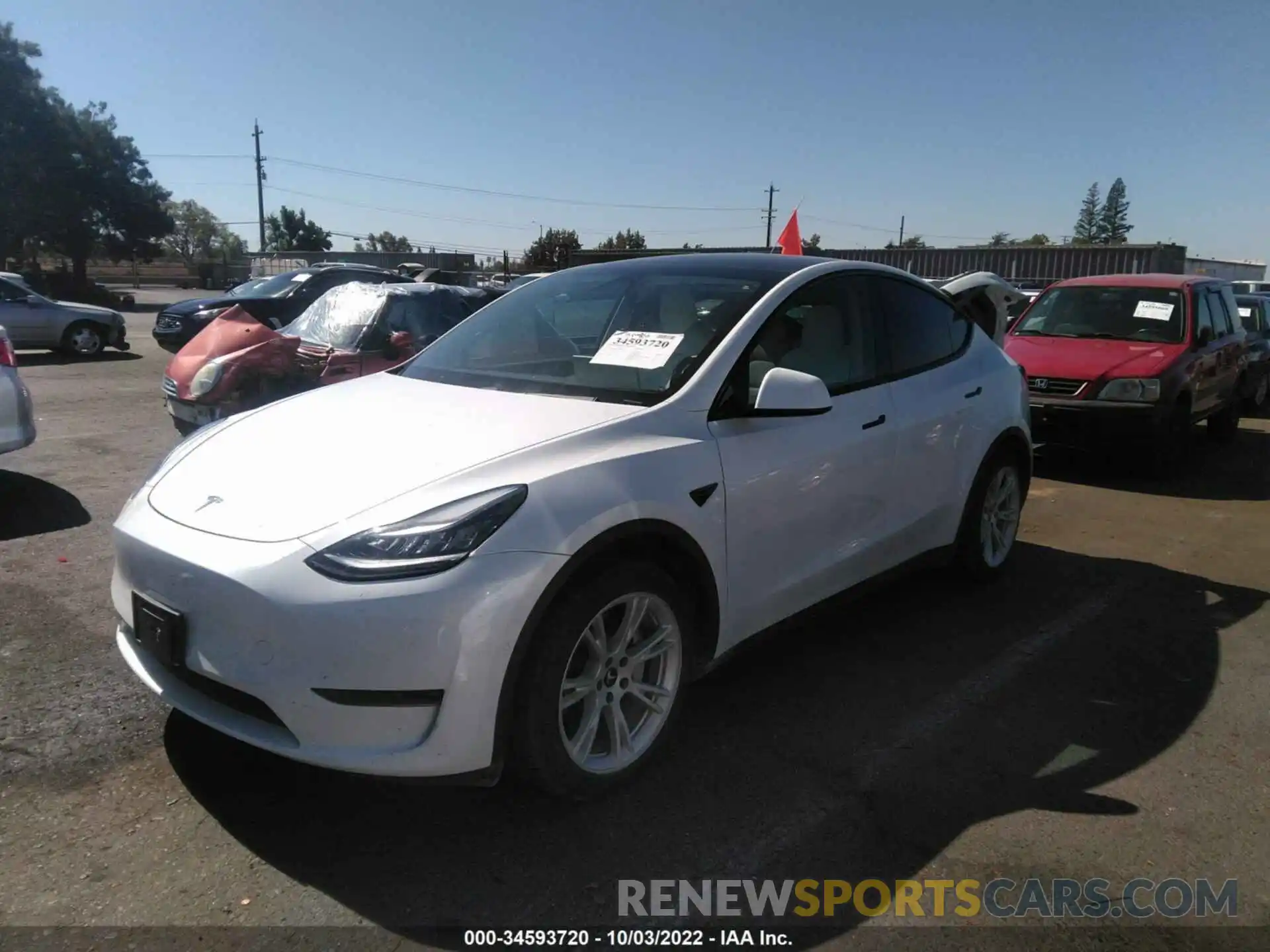 2 Фотография поврежденного автомобиля 5YJYGDEE0LF014688 TESLA MODEL Y 2020