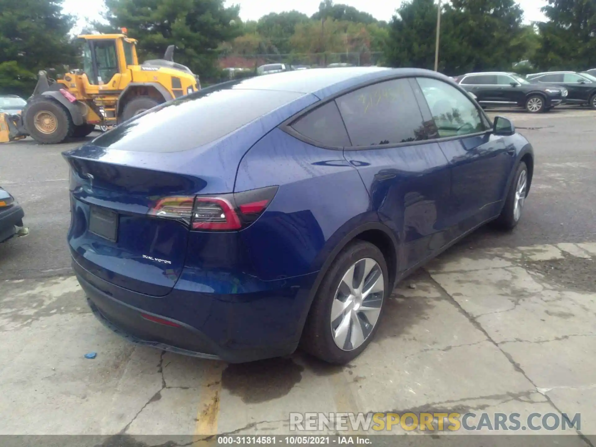 4 Photograph of a damaged car 5YJYGDEE0LF026873 TESLA MODEL Y 2020