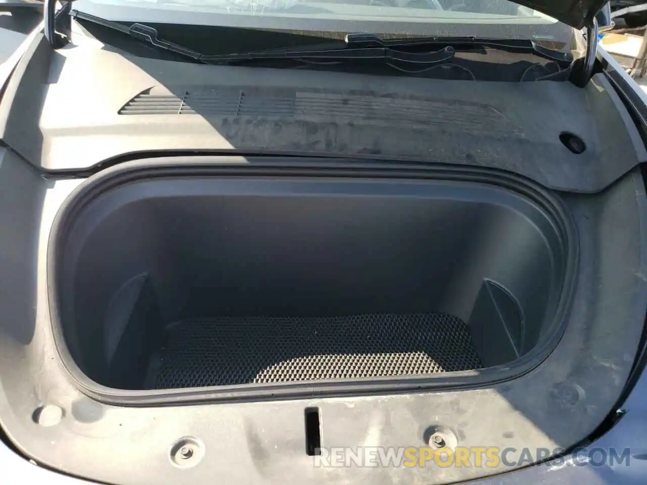 7 Photograph of a damaged car 5YJYGDEE0LF031555 TESLA MODEL Y 2020