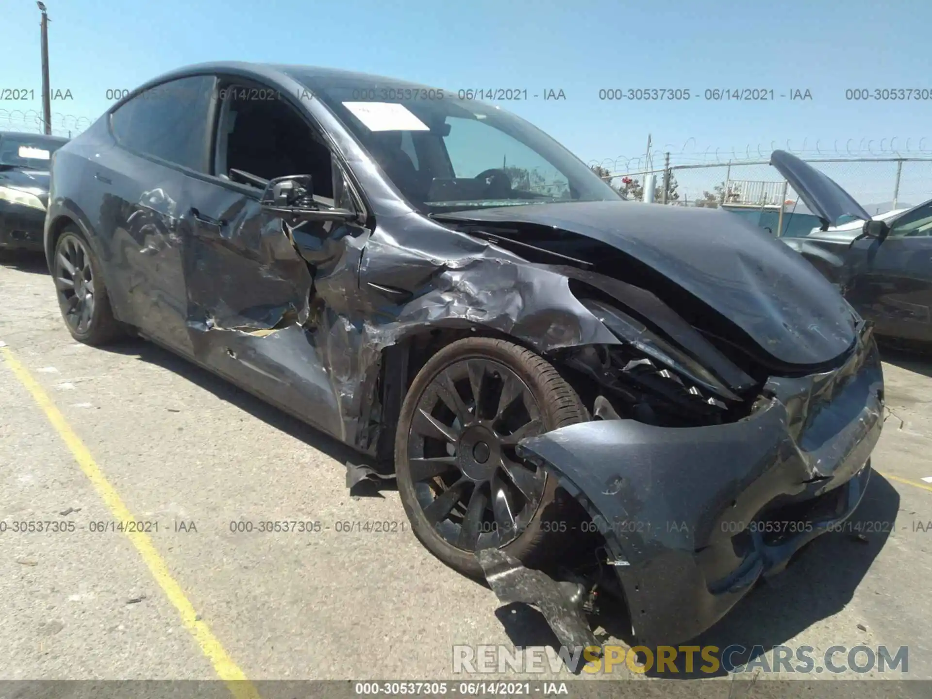 1 Photograph of a damaged car 5YJYGDEE0LF033273 TESLA MODEL Y 2020