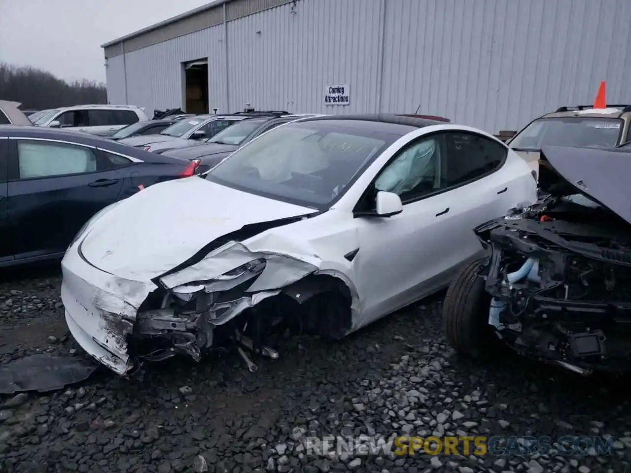 10 Photograph of a damaged car 5YJYGDEE0LF034052 TESLA MODEL Y 2020