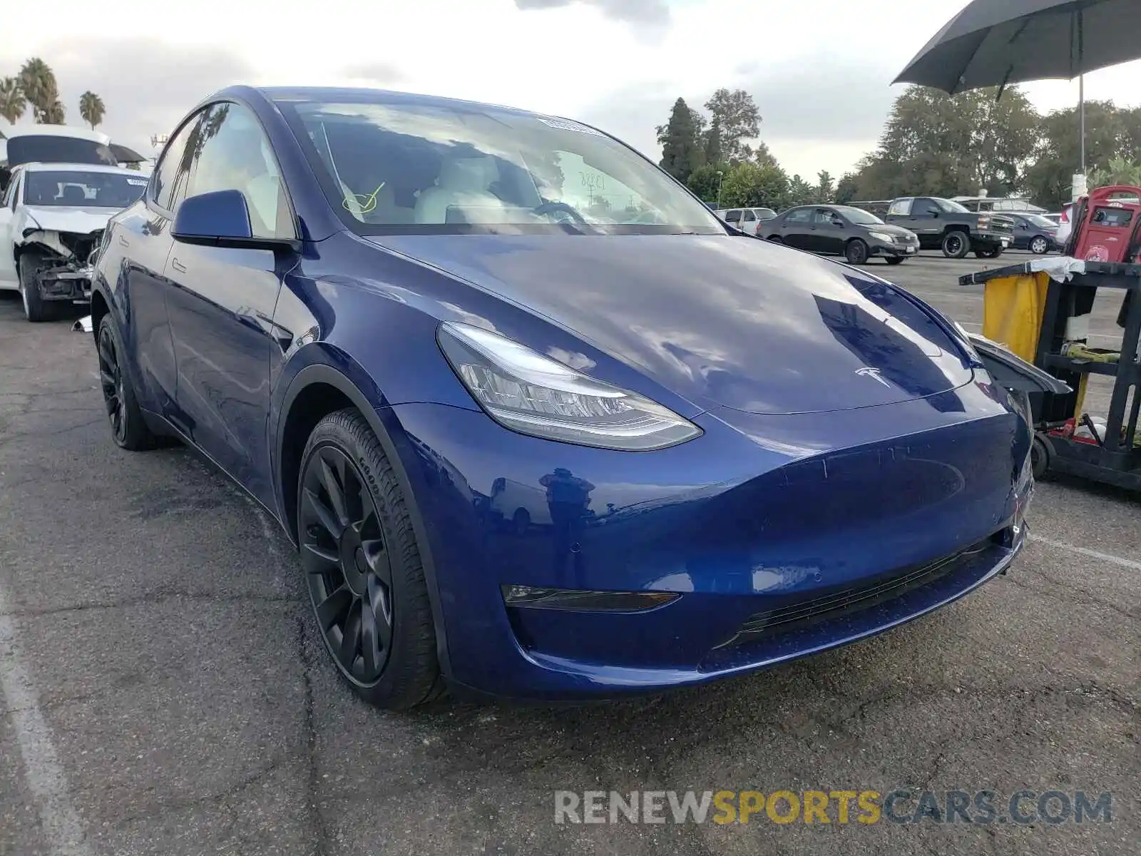 1 Photograph of a damaged car 5YJYGDEE0LF034228 TESLA MODEL Y 2020