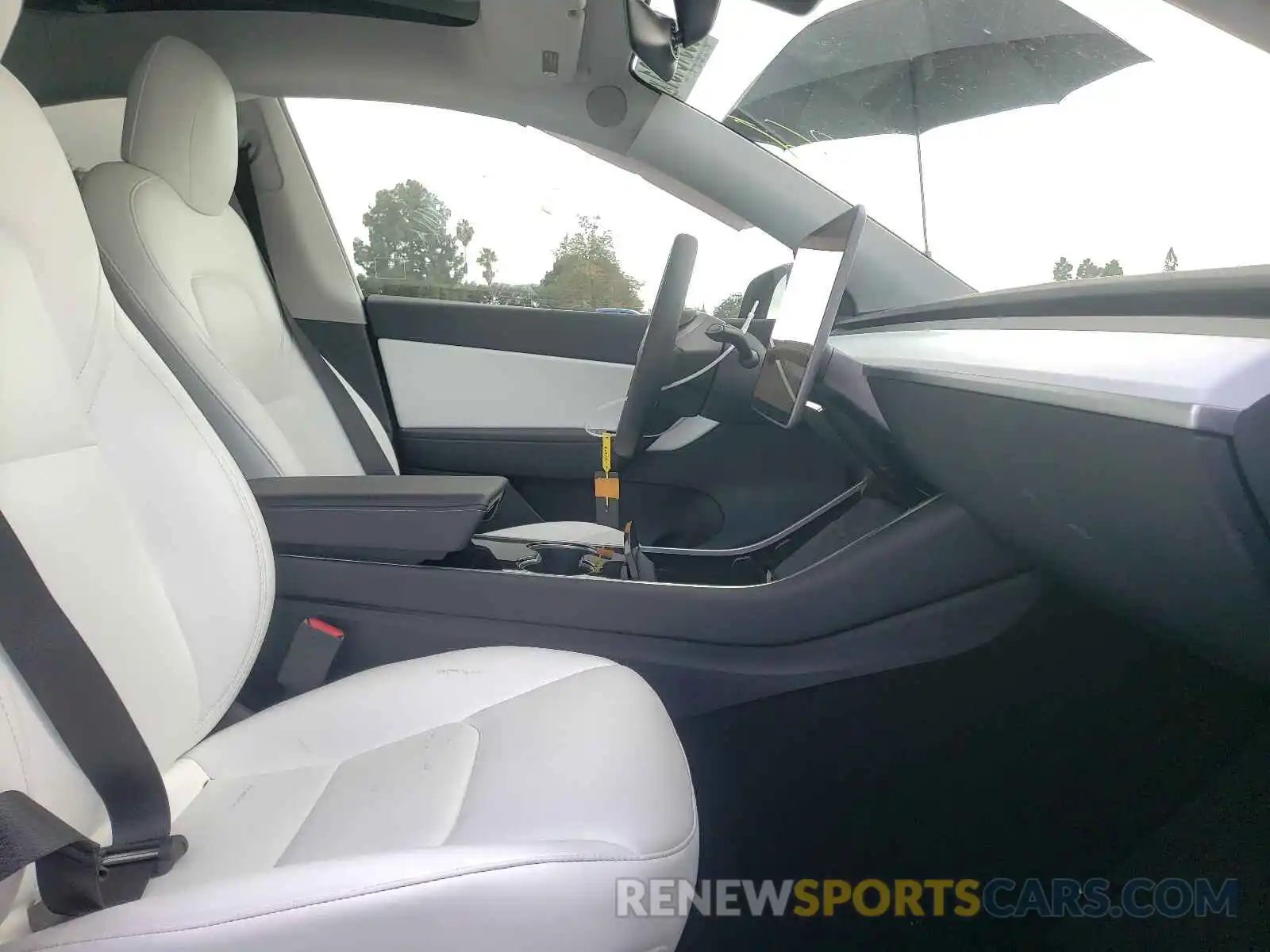 5 Photograph of a damaged car 5YJYGDEE0LF034228 TESLA MODEL Y 2020