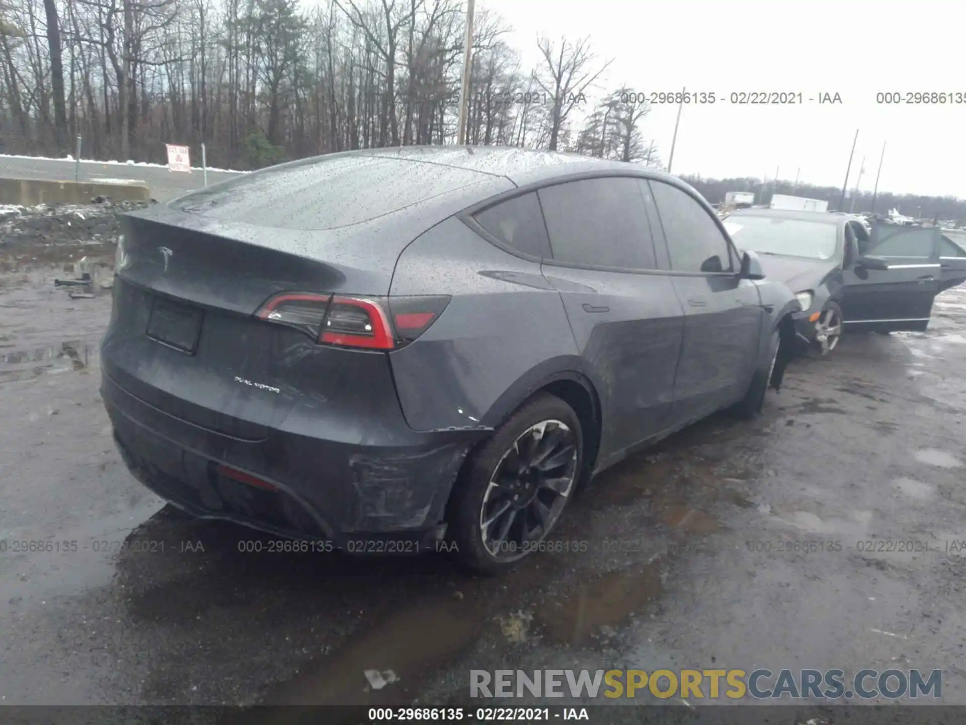 4 Photograph of a damaged car 5YJYGDEE0LF038098 TESLA MODEL Y 2020