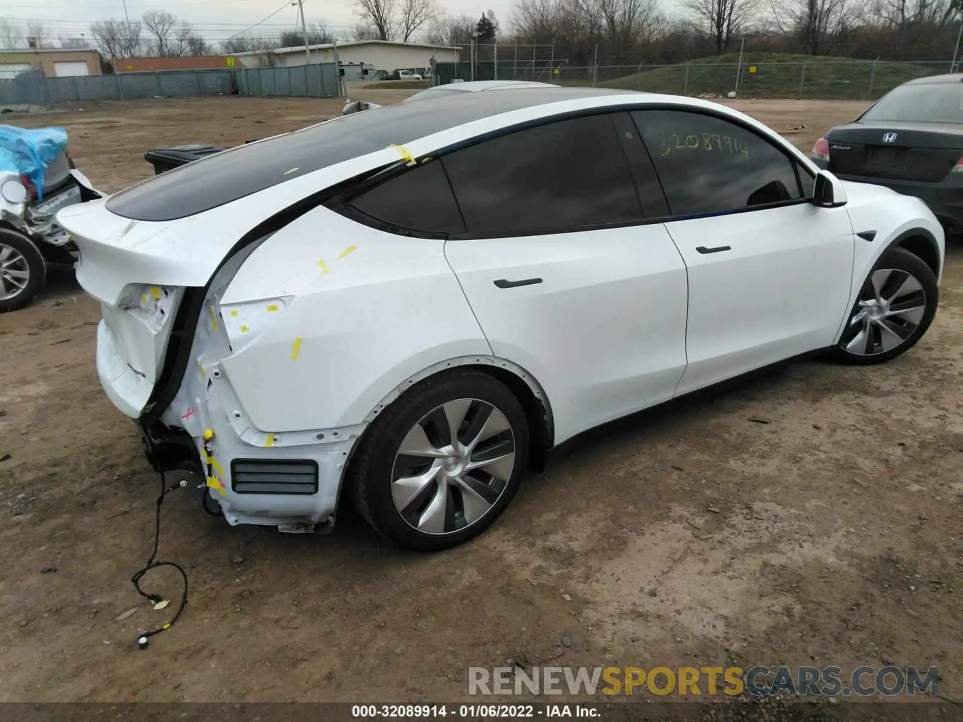 4 Photograph of a damaged car 5YJYGDEE0LF038649 TESLA MODEL Y 2020