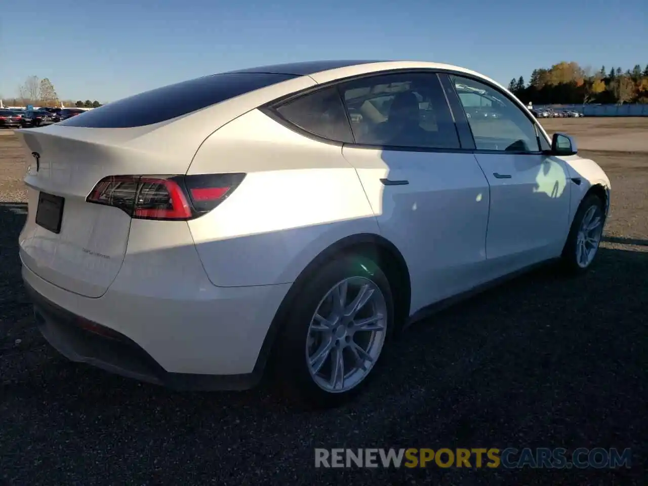 4 Photograph of a damaged car 5YJYGDEE0LF044533 TESLA MODEL Y 2020