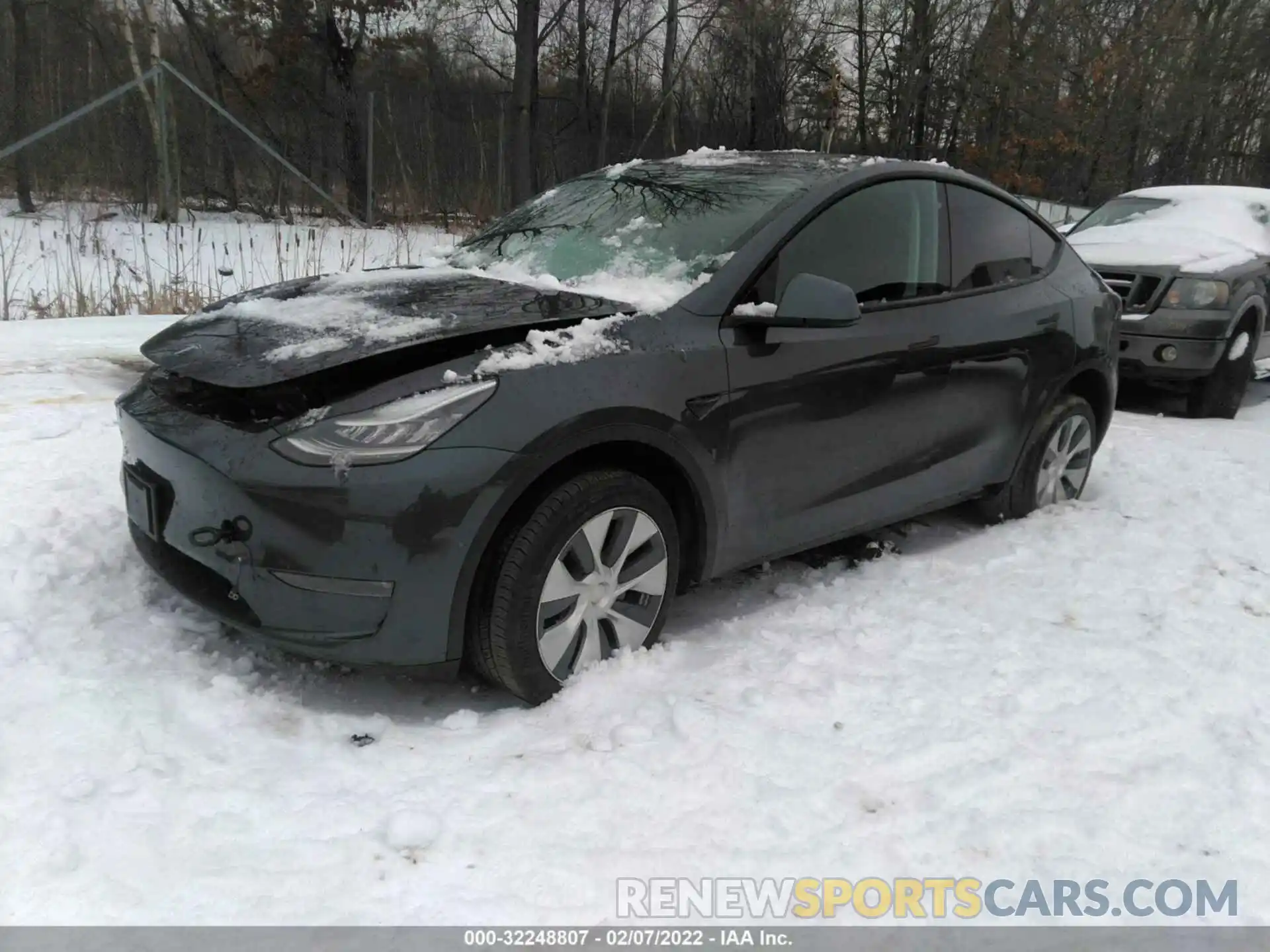 2 Photograph of a damaged car 5YJYGDEE0LF048002 TESLA MODEL Y 2020