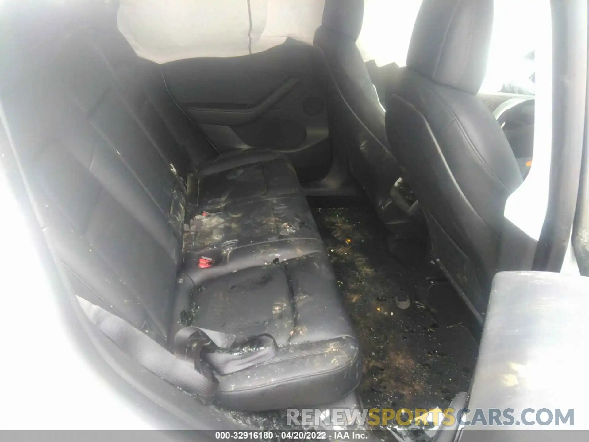 8 Photograph of a damaged car 5YJYGDEE0LF048324 TESLA MODEL Y 2020