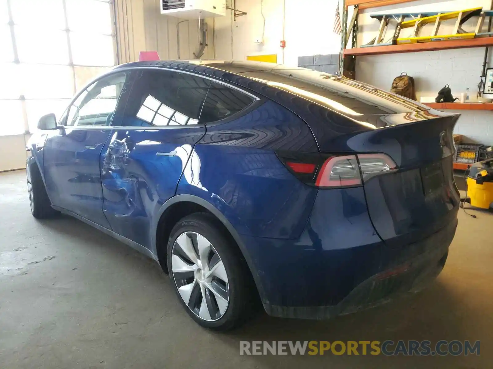 3 Photograph of a damaged car 5YJYGDEE0LF049960 TESLA MODEL Y 2020