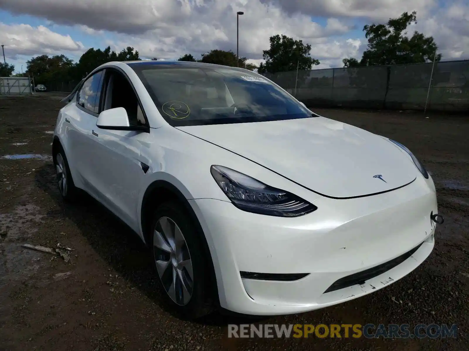 1 Photograph of a damaged car 5YJYGDEE0LF050302 TESLA MODEL Y 2020