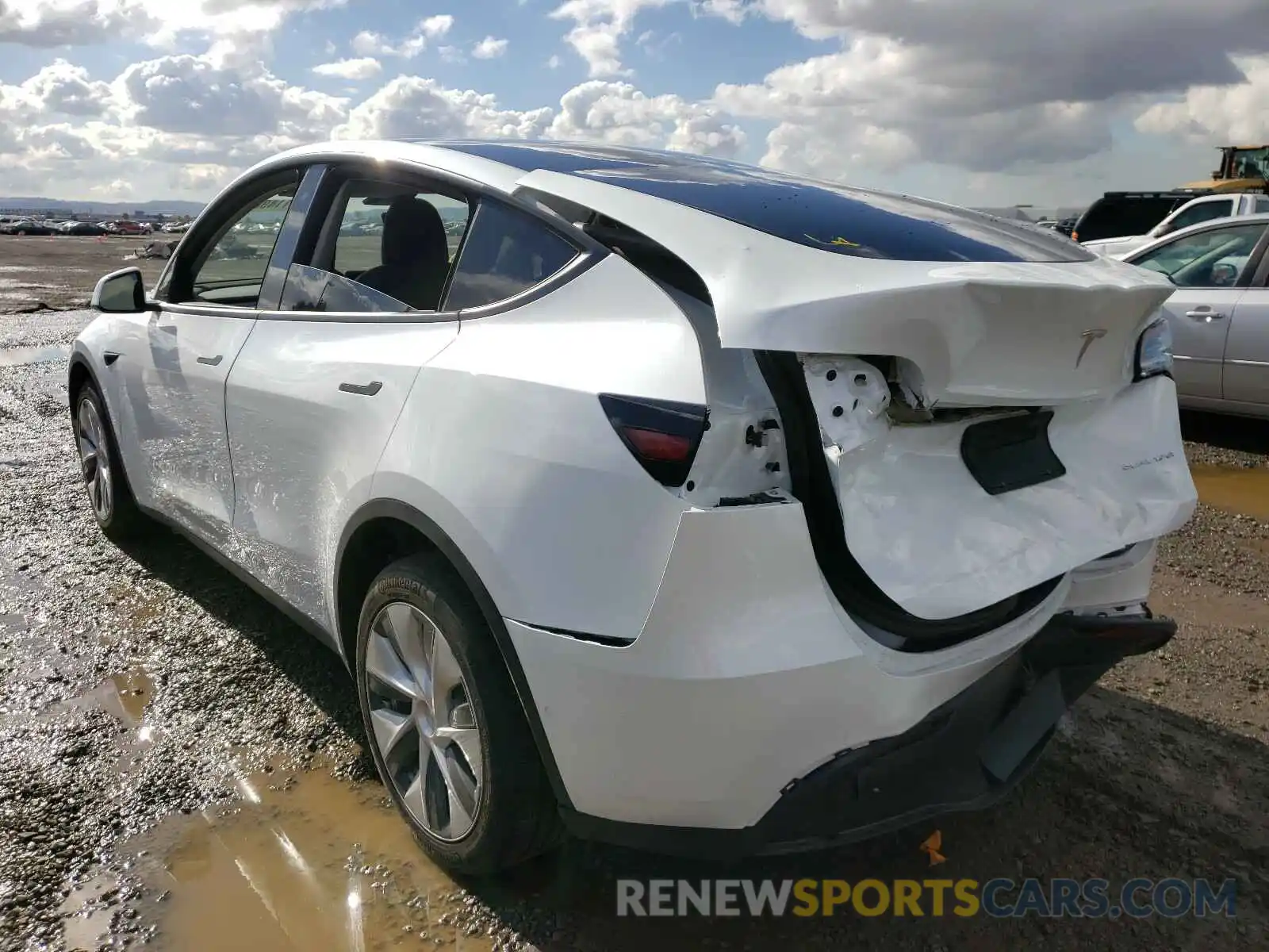 3 Photograph of a damaged car 5YJYGDEE0LF050302 TESLA MODEL Y 2020