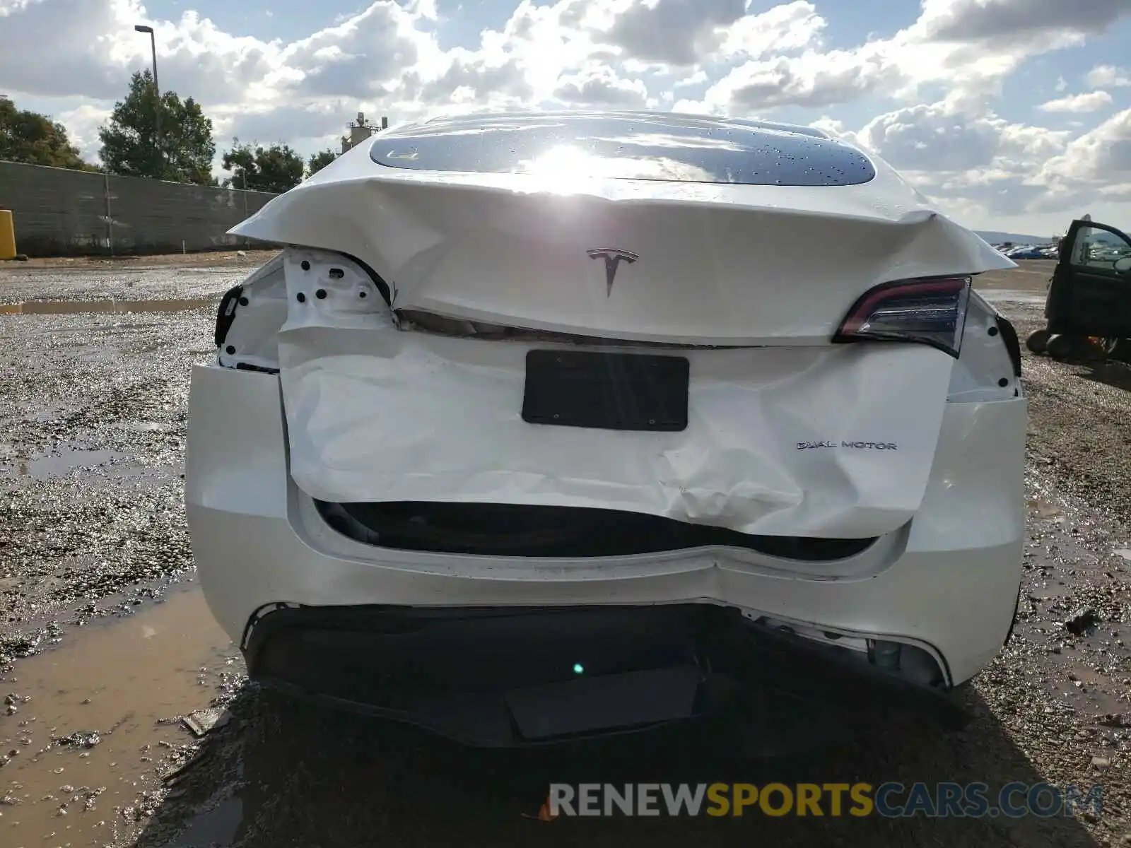 9 Photograph of a damaged car 5YJYGDEE0LF050302 TESLA MODEL Y 2020