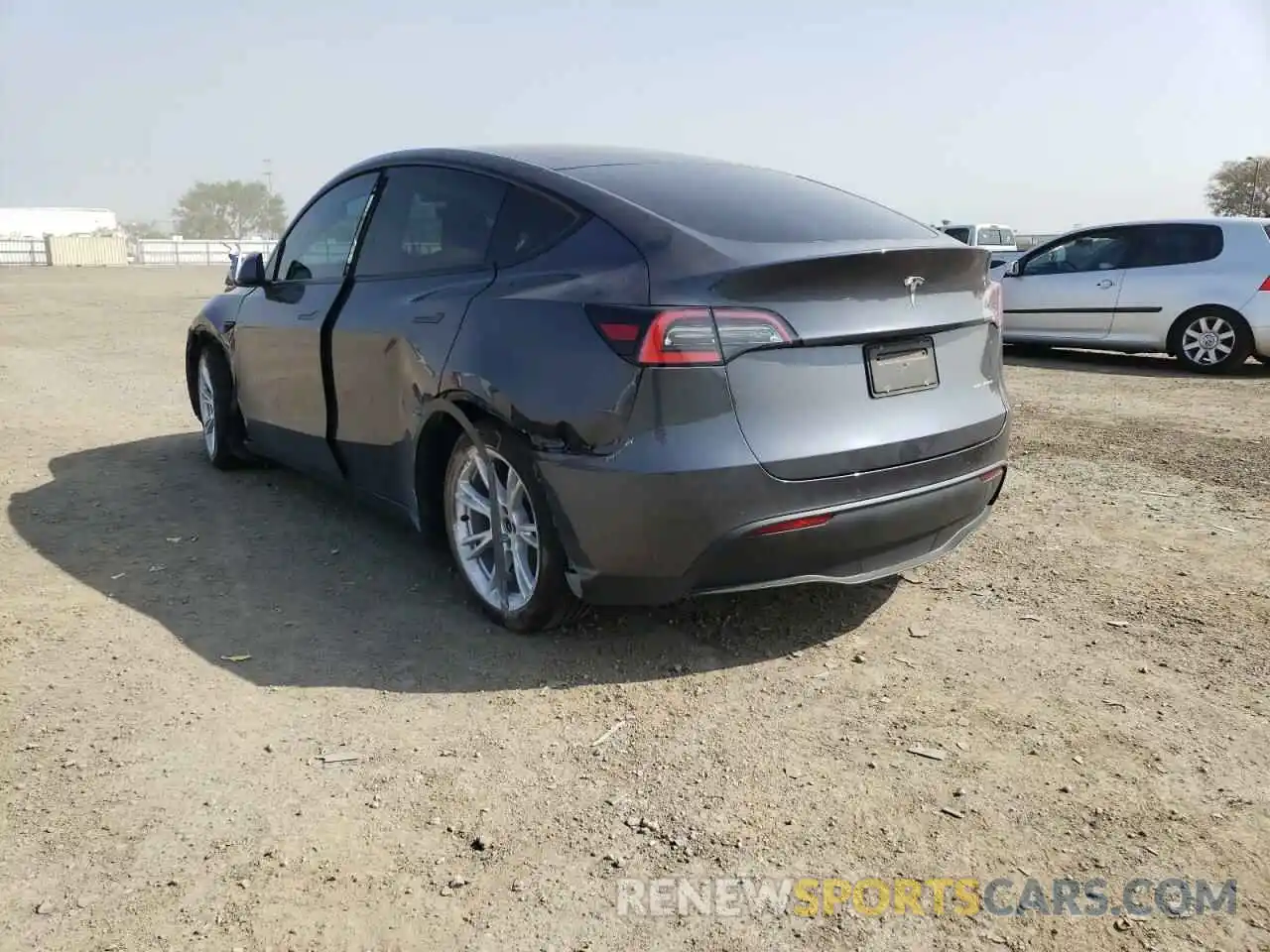 3 Фотография поврежденного автомобиля 5YJYGDEE0LF050512 TESLA MODEL Y 2020