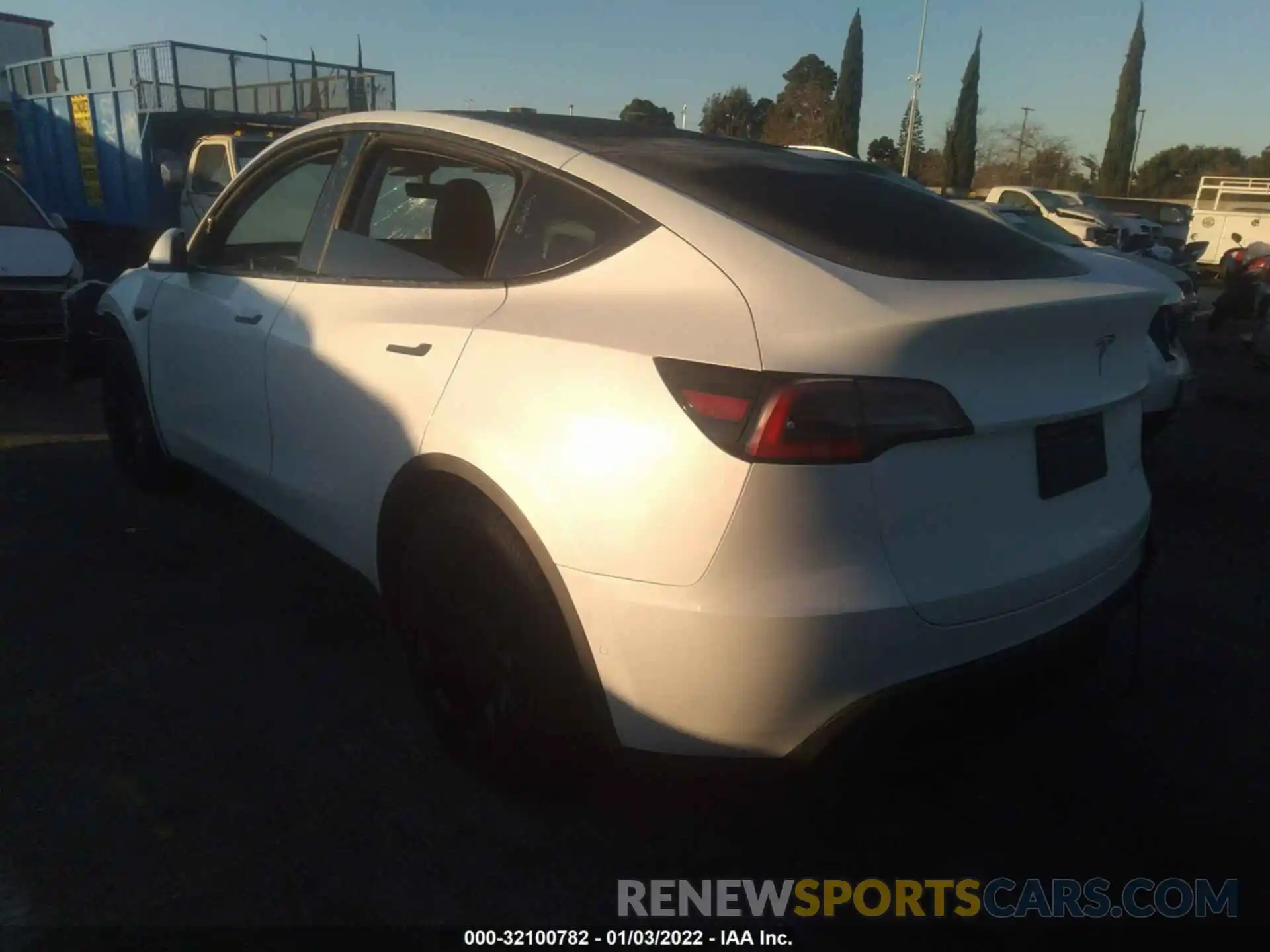 3 Photograph of a damaged car 5YJYGDEE0LF056195 TESLA MODEL Y 2020