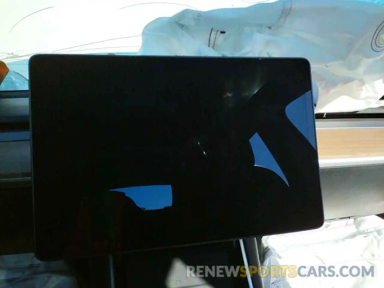 8 Photograph of a damaged car 5YJYGDEE0LF058366 TESLA MODEL Y 2020